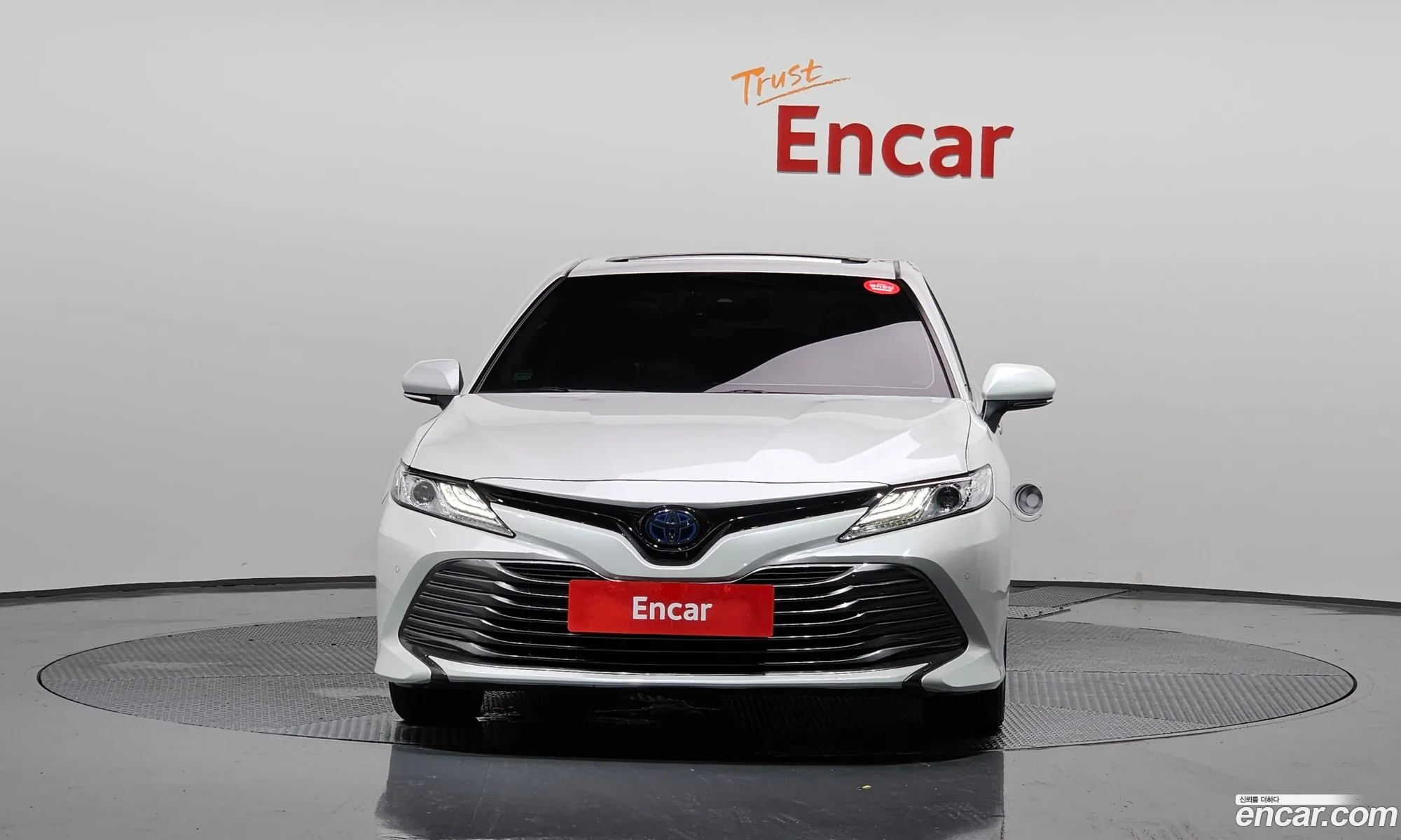 Toyota Camry Xv70 25 Xle Hybrid - фотография 15359092
