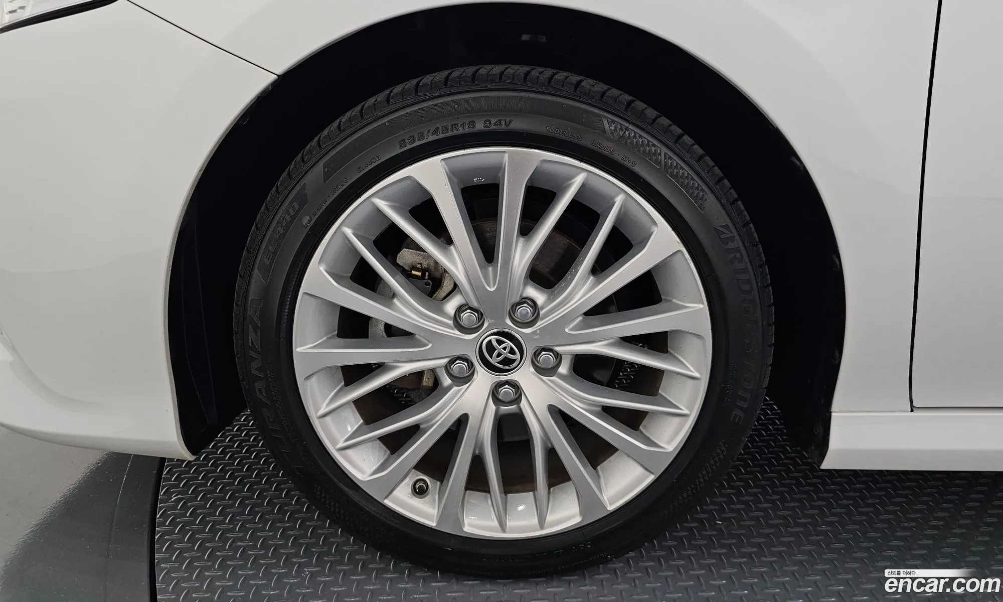 Toyota Camry Xv70 25 Xle Hybrid - фотография 15359094
