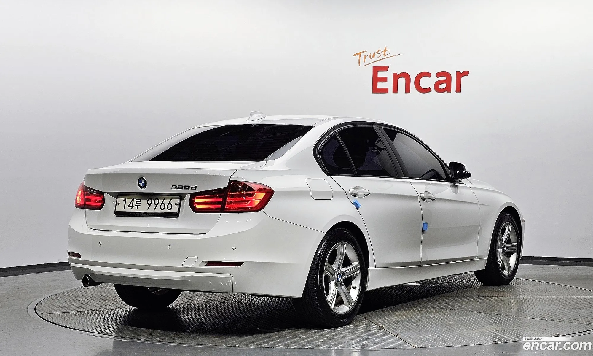 BMW 3 Series F30 320D - фотография 6585749