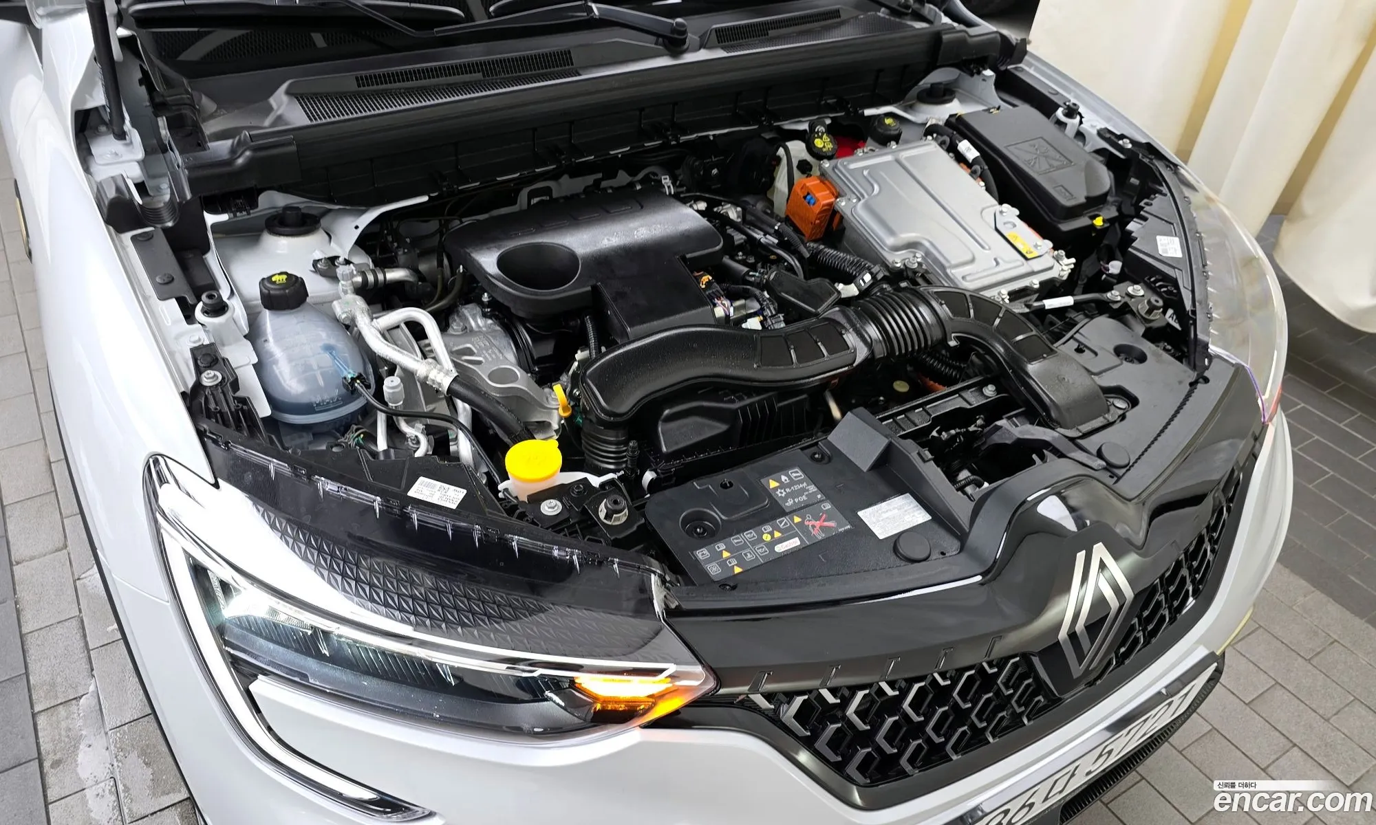 Renault Korea Samsung Arcana 16 E-Tech Iconic Design Package - фотография 6465090