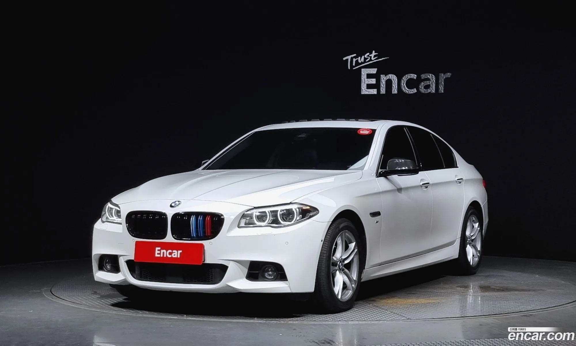 BMW 5 Series F10 520D xDrive M Aerodynamics - фотография 7446184