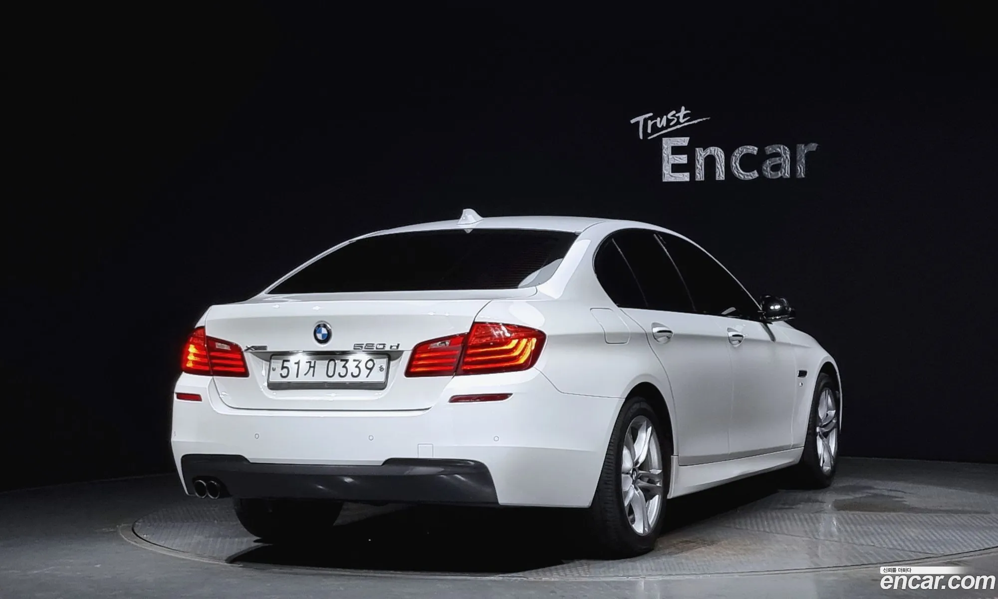 BMW 5 Series F10 520D xDrive M Aerodynamics - фотография 7446185