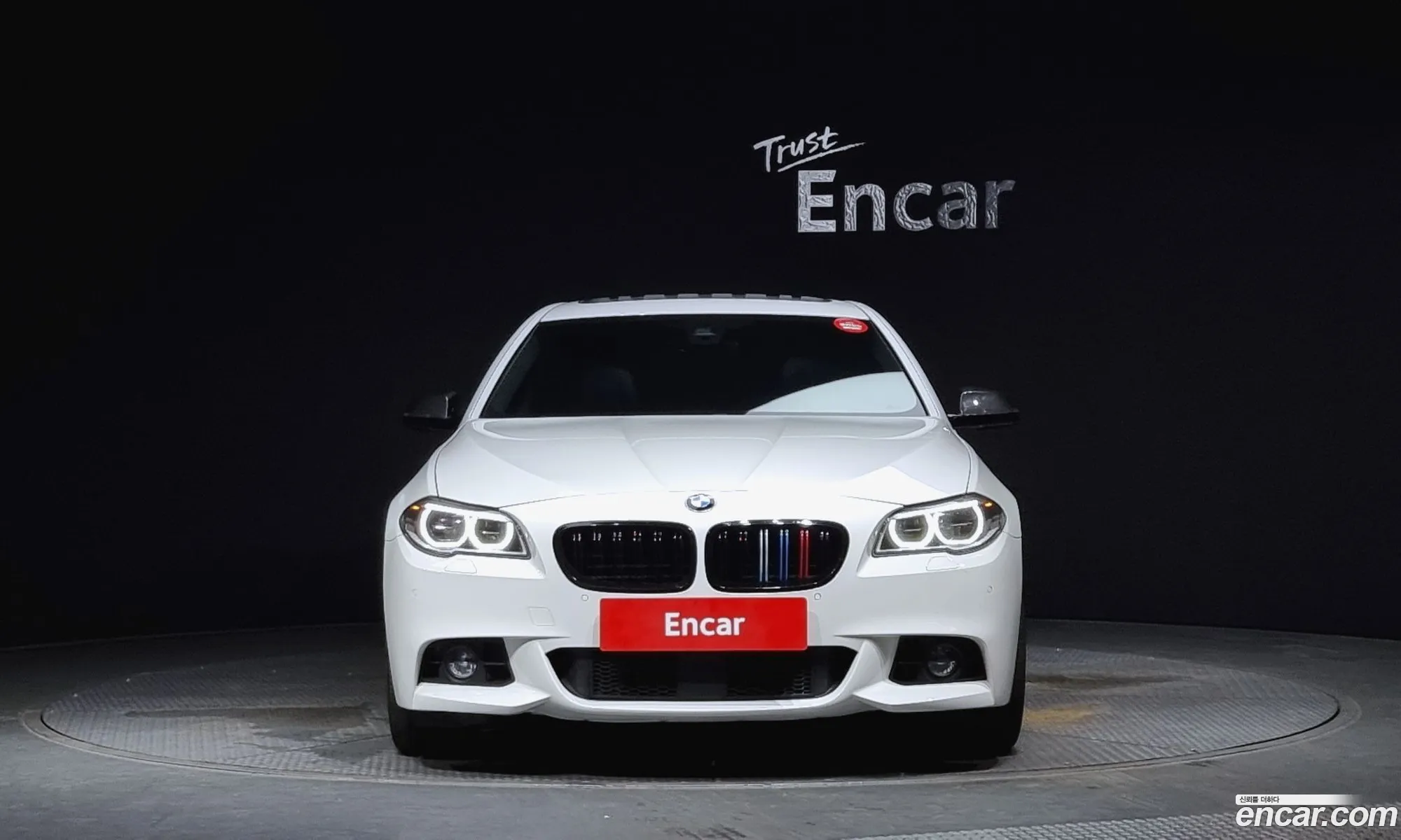 BMW 5 Series F10 520D xDrive M Aerodynamics - фотография 7446186