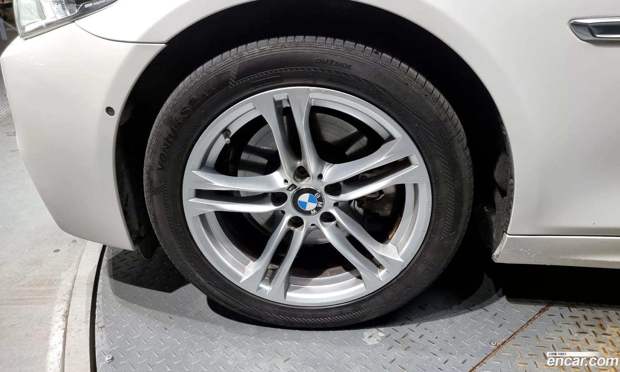 BMW 5 Series F10 520D xDrive M Aerodynamics - фотография 7446188
