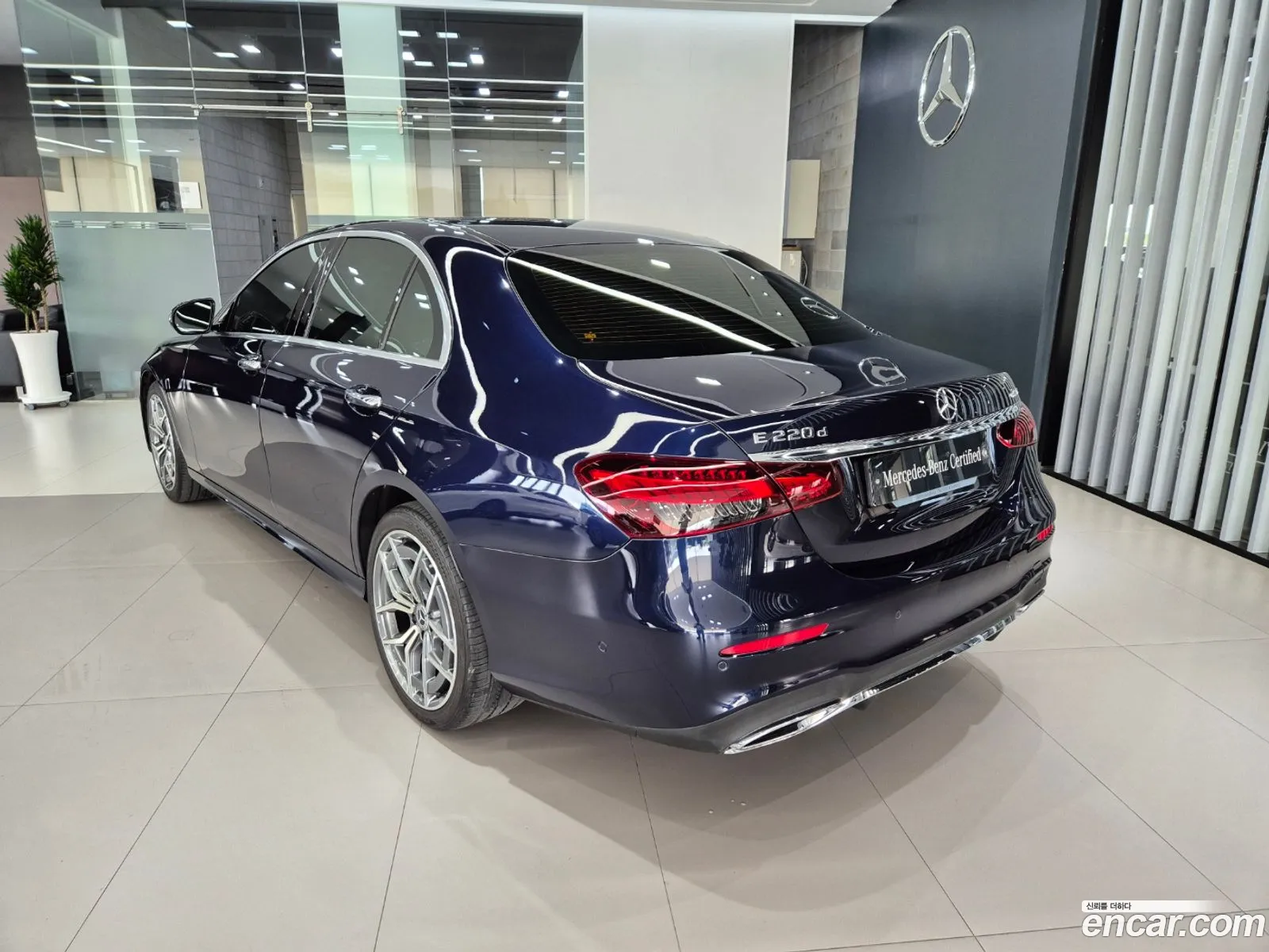 Mercedes E-Class W213 E220D 4Matic Amg Line - фотография 19112742