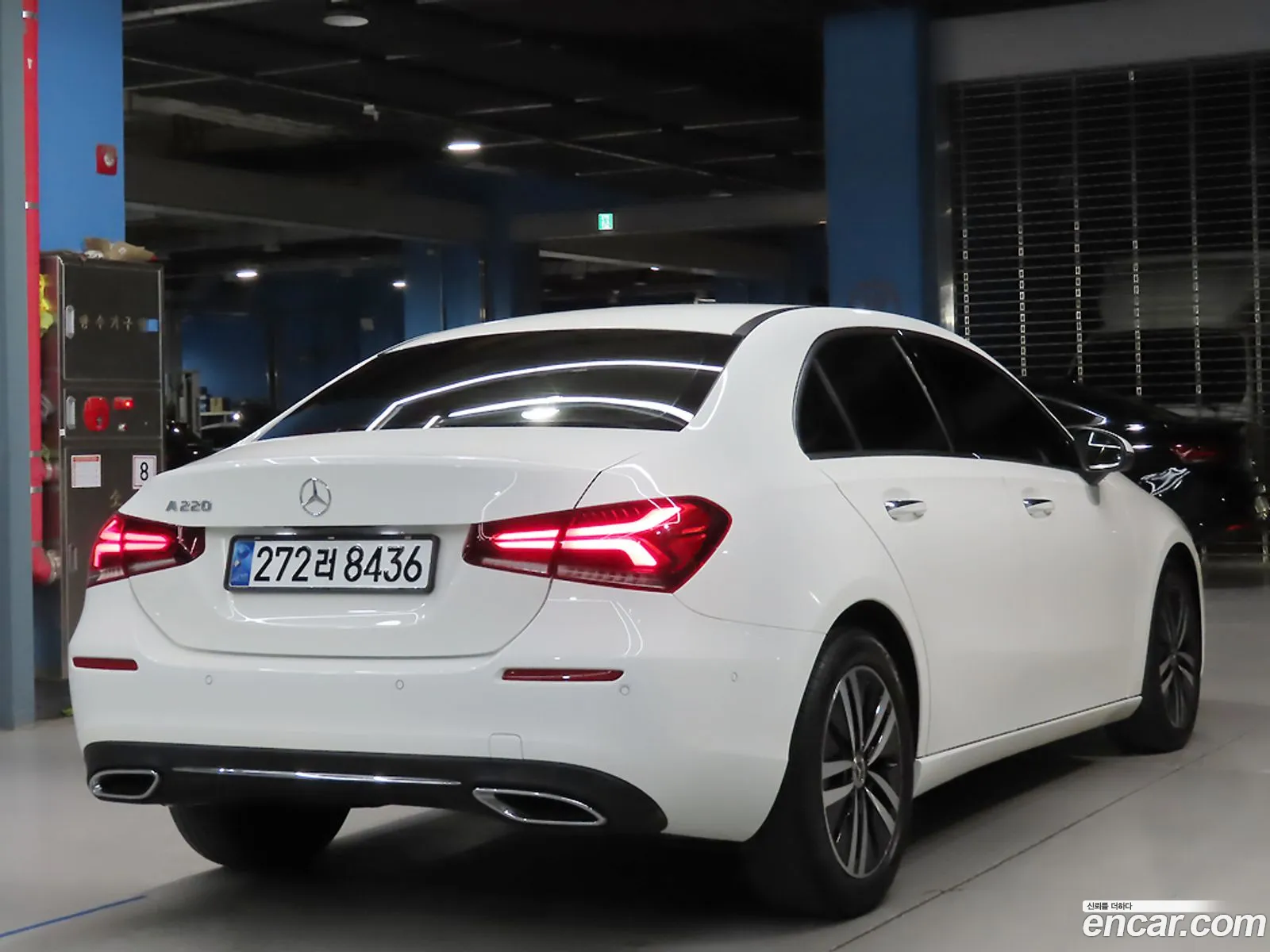 Mercedes A-Class W177 A220 Sedan - фотография 19112730