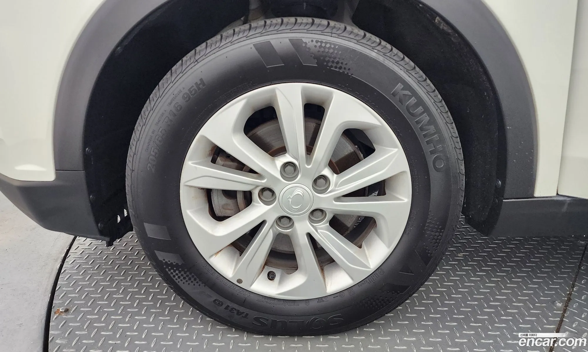 Kg Mobility Ssangyong Very New Tivoli Gasoline 15 2Wd V1 - фотография 7215721