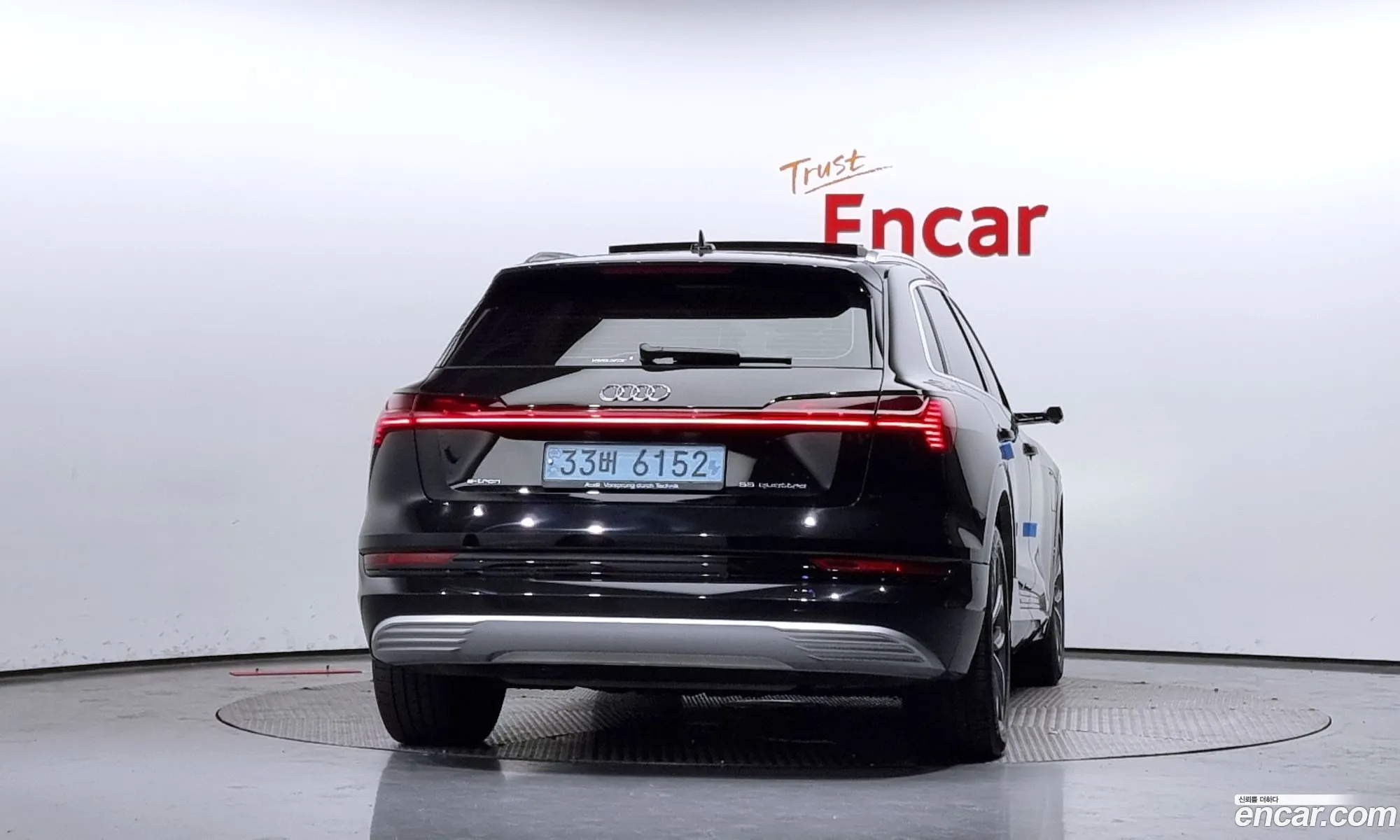 Audi E-Tron 55 Quattro - фотография 333581