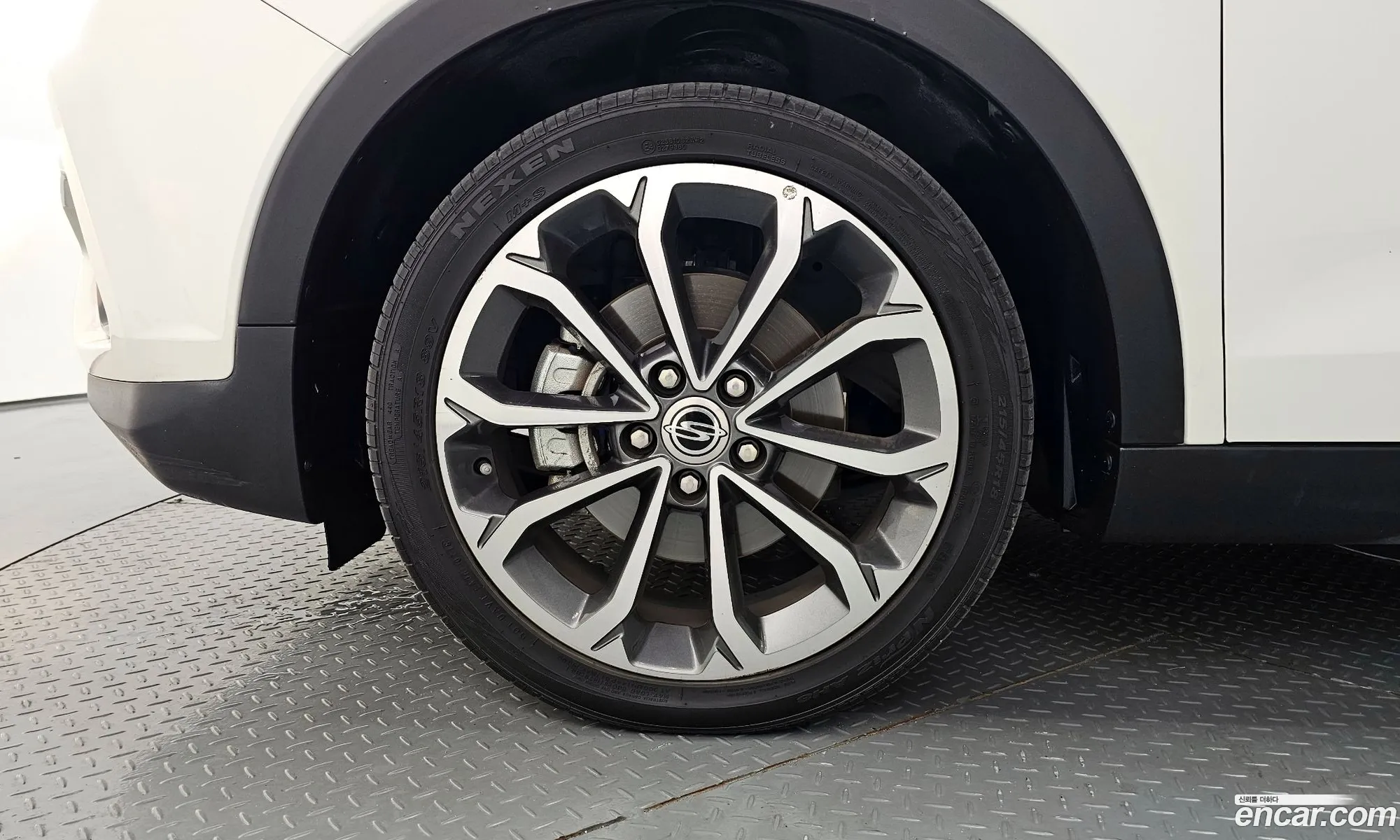 Kg Mobility Ssangyong Tivoli Armor Vx 2Wd - фотография 6952510