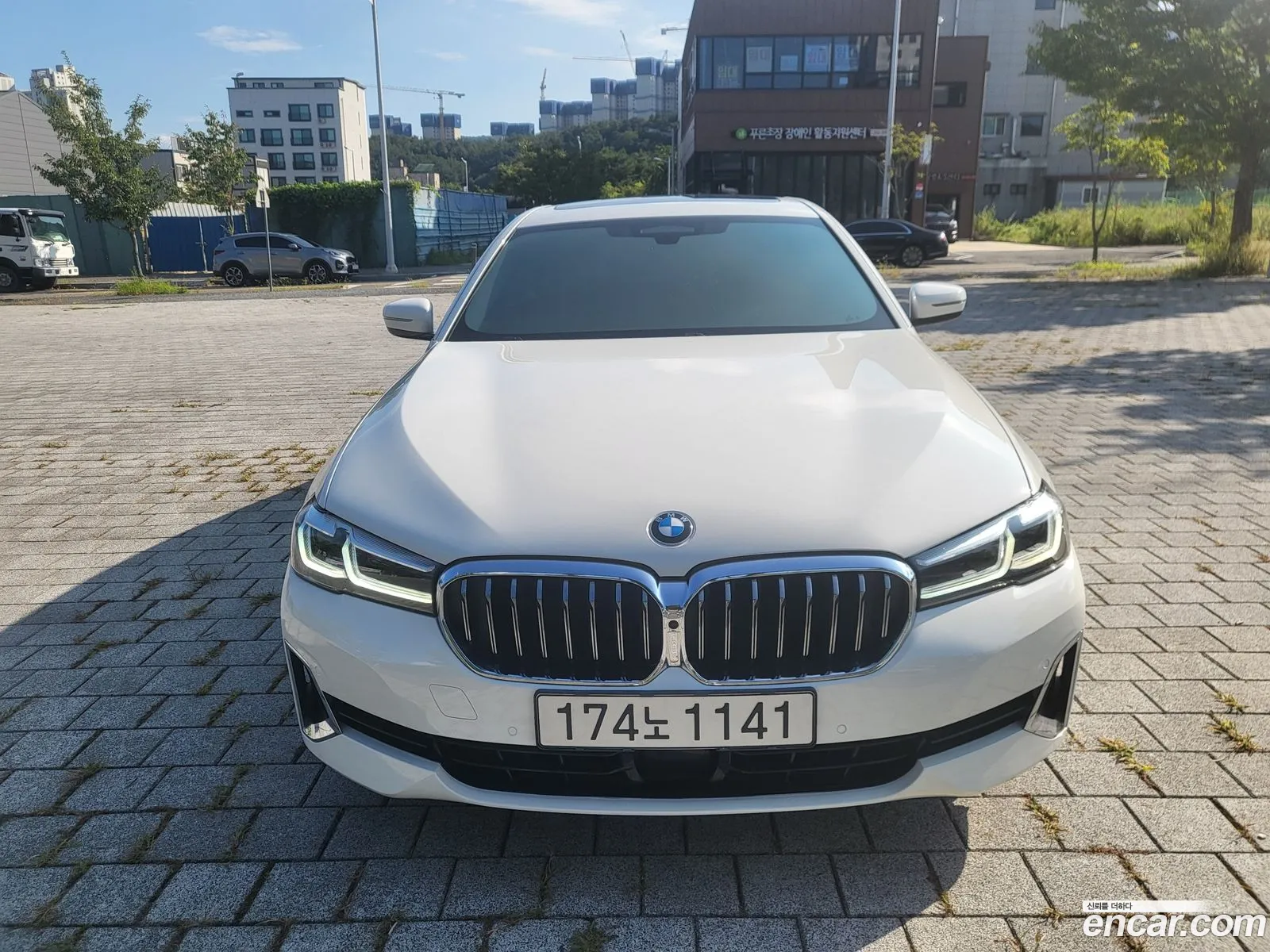 BMW 5 Series G30 520I Luxury - фотография 17963612