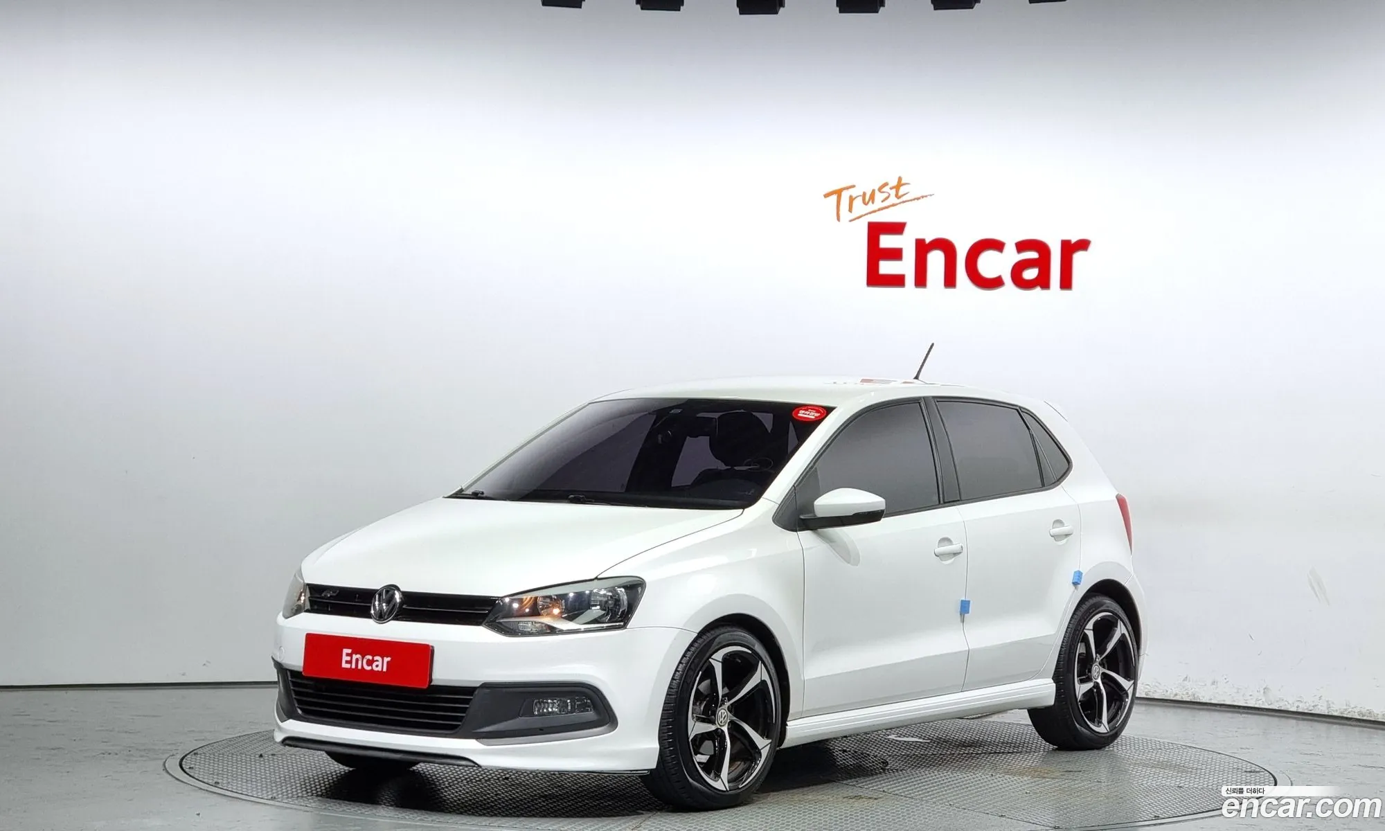 Volkswagen Polo 16 Tdi R-Line 5Th Generation - фотография 7937537