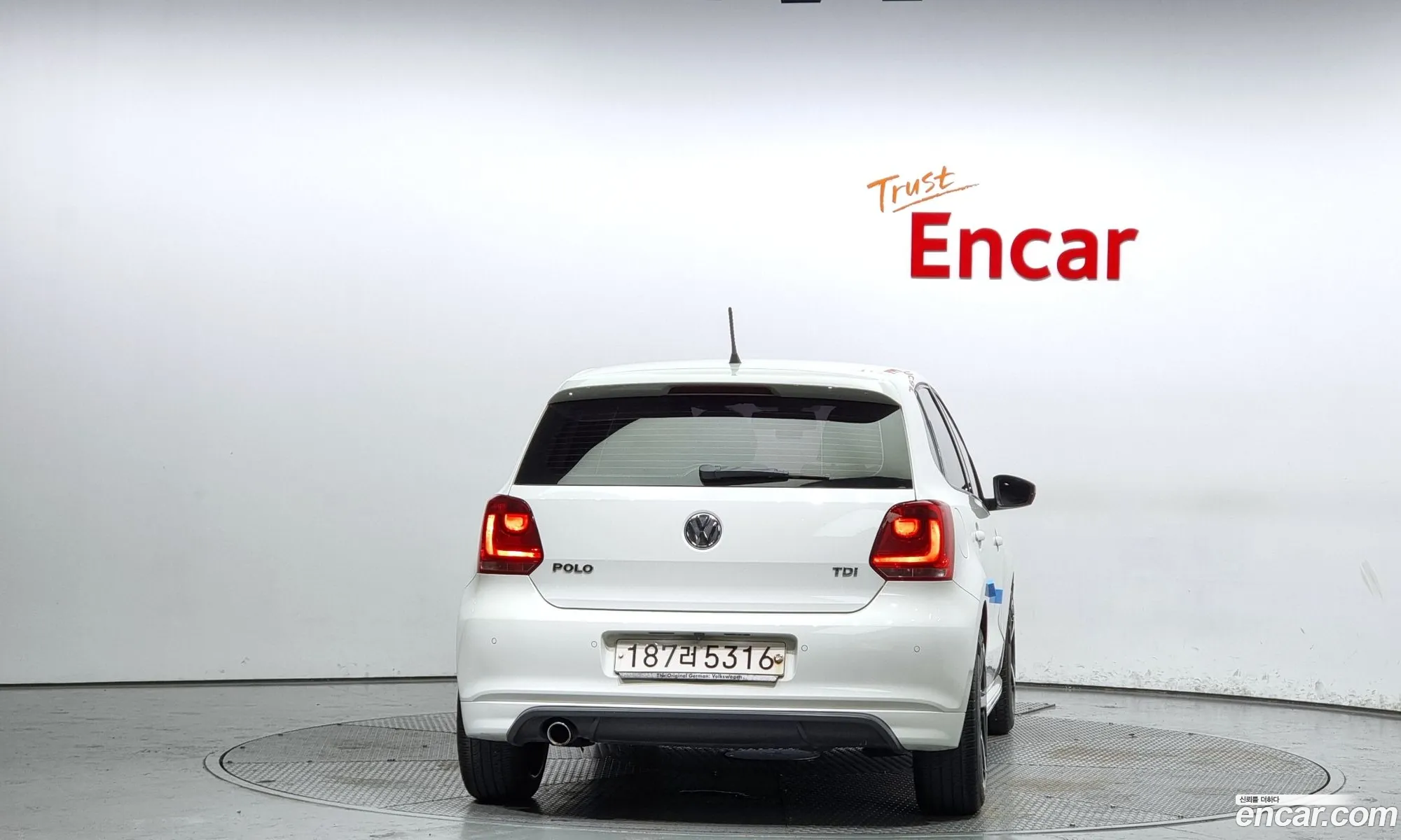 Volkswagen Polo 16 Tdi R-Line 5Th Generation - фотография 7937540
