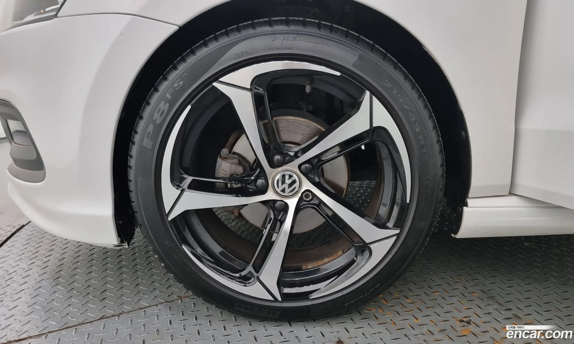 Volkswagen Polo 16 Tdi R-Line 5Th Generation - фотография 7937541