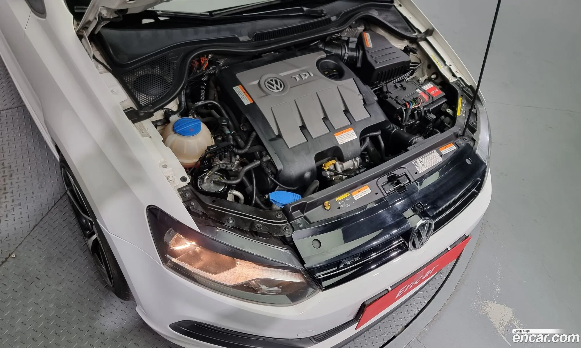Volkswagen Polo 16 Tdi R-Line 5Th Generation - фотография 7937542