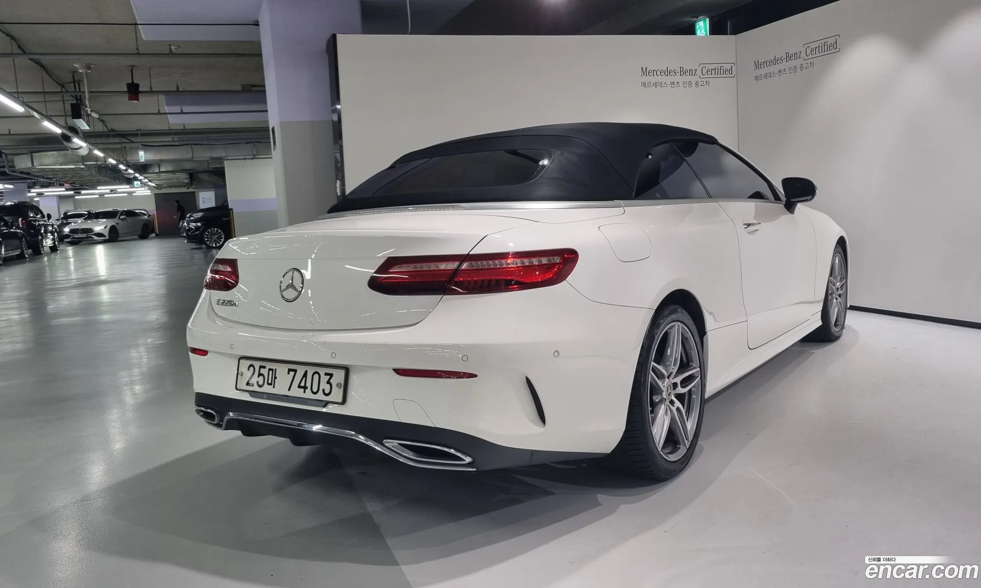 Benz E-Class W213 E220D Cabriolet - фотография 19070351