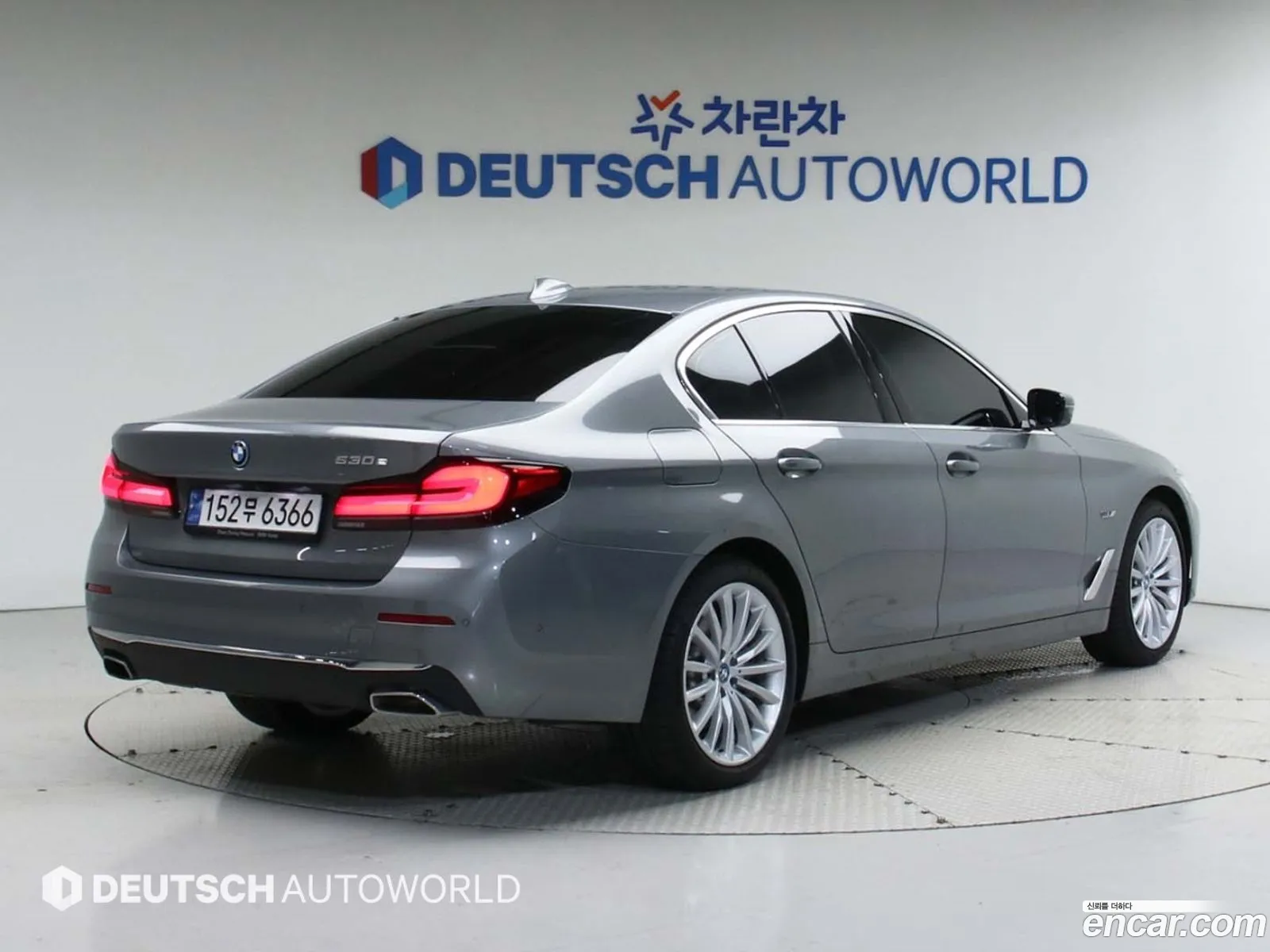 BMW 5 Series G30 530E Luxury - фотография 5682531