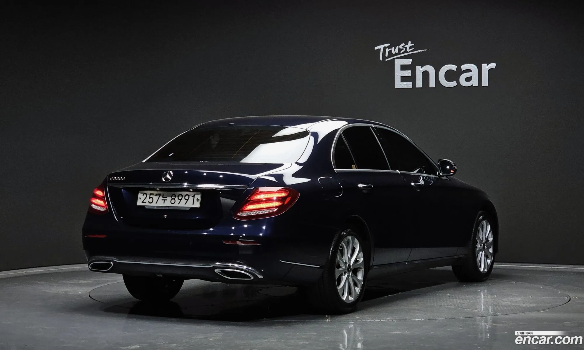 Benz E-Class W213 E220D Exclusive - фотография 19082085