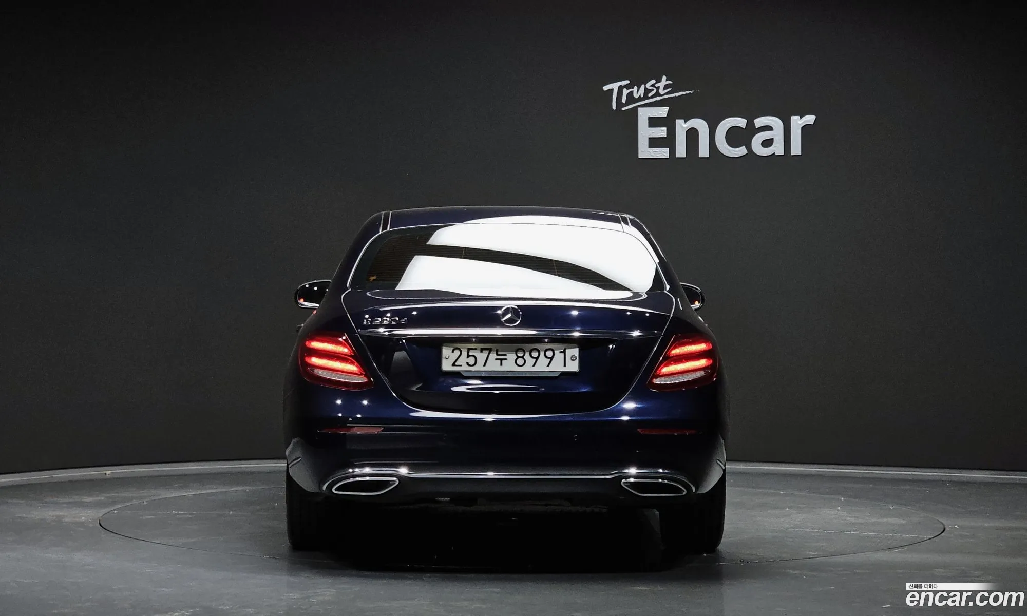 Benz E-Class W213 E220D Exclusive - фотография 19082087
