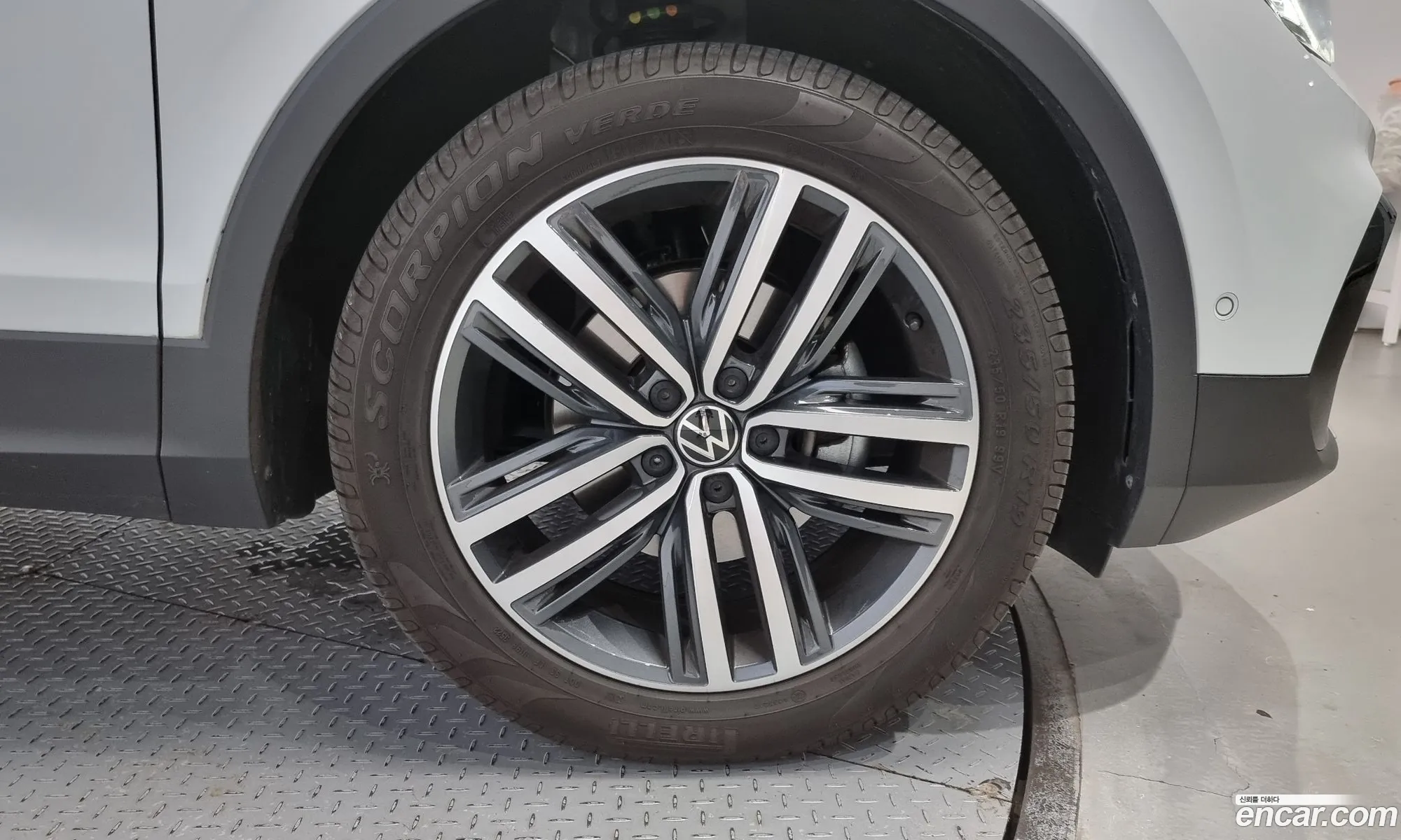 Volkswagen Tiguan 2Nd Generation 20 Tdi Prestige - фотография 8787032