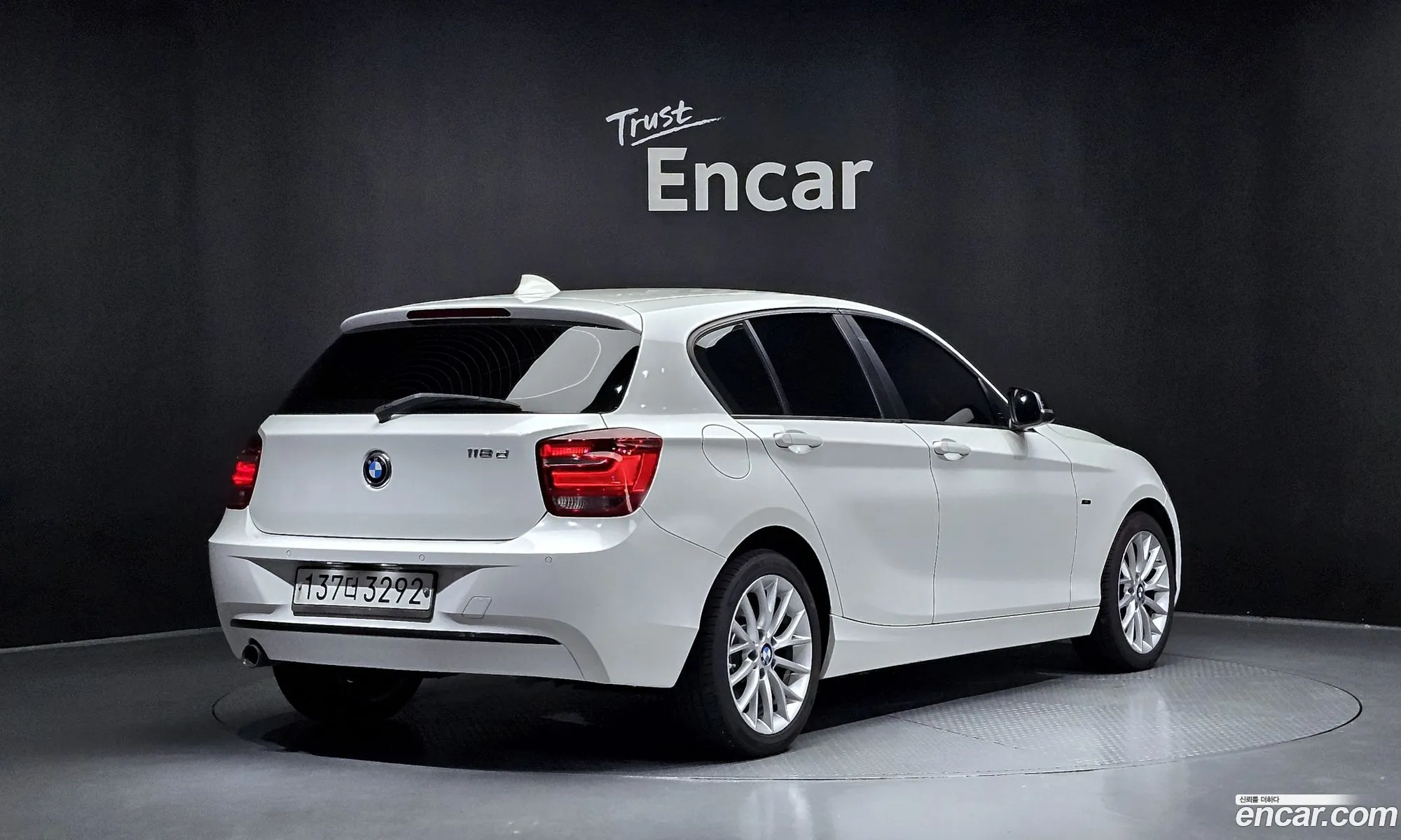 BMW 1 Series F20 118D Sports 5-Door - фотография 18081163