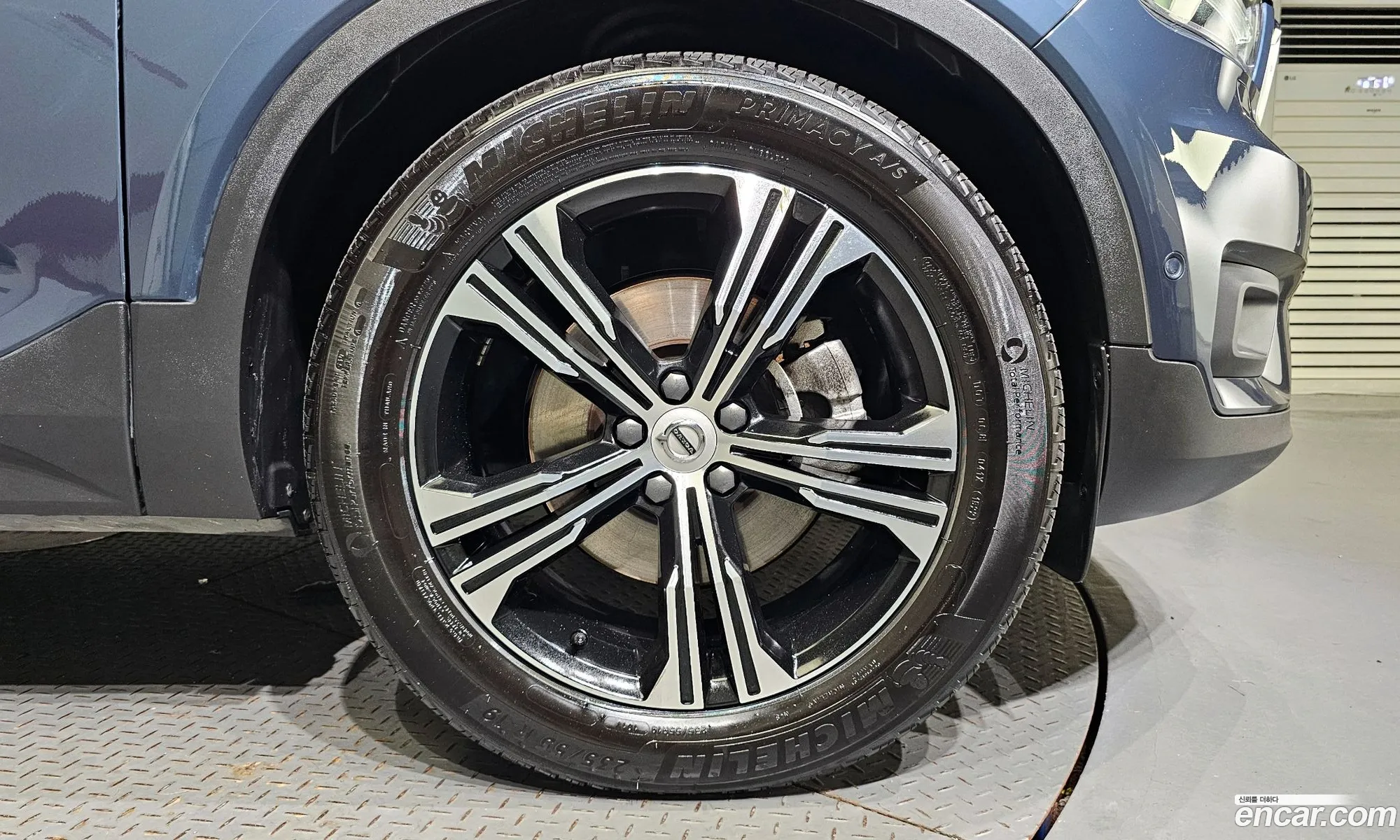Volvo Xc40 T4 Inscription - фотография 6339083