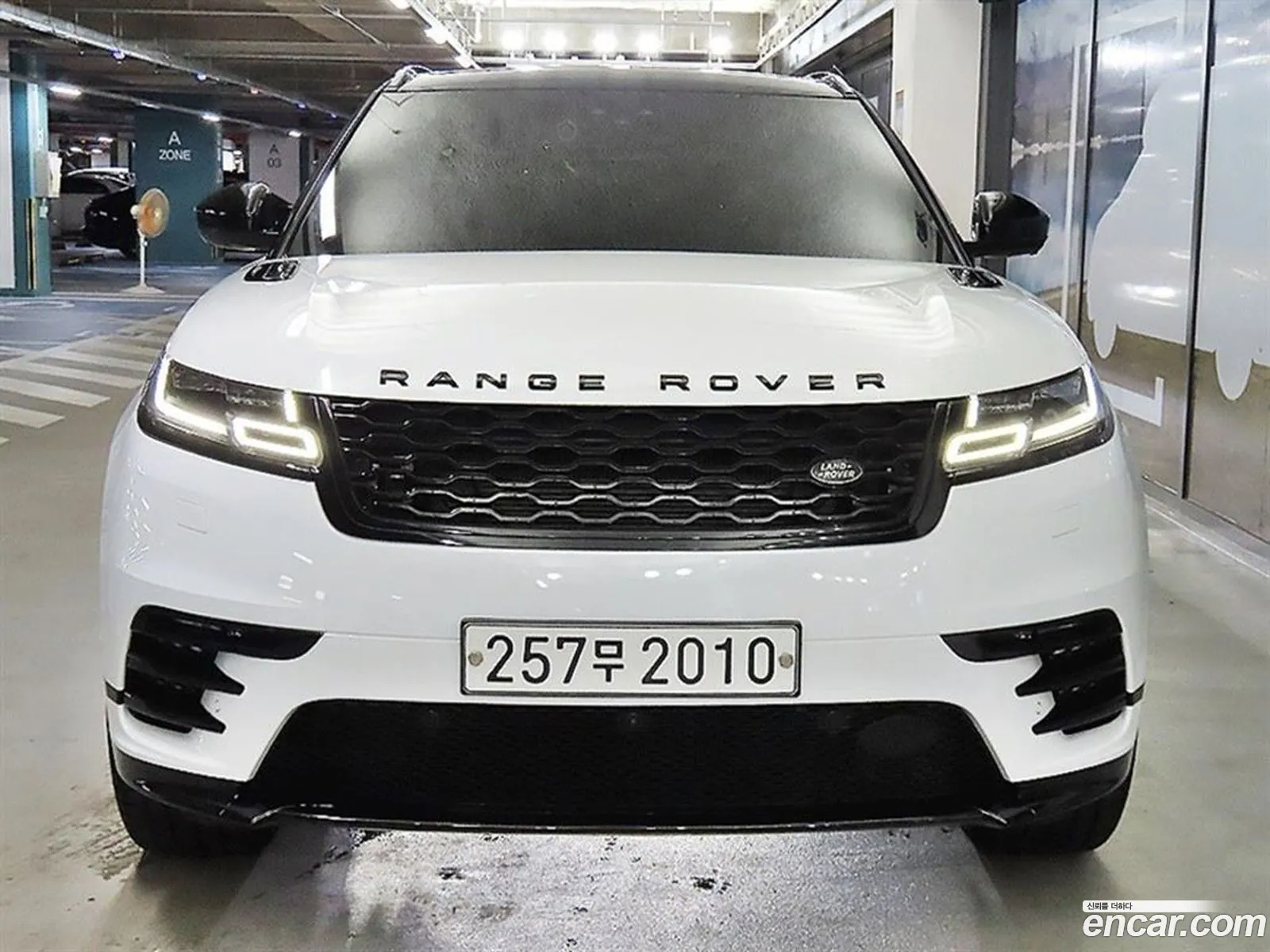 Land Rover Range Rover Velar 30 D300 R-Dynamic Hse - фотография 6996974