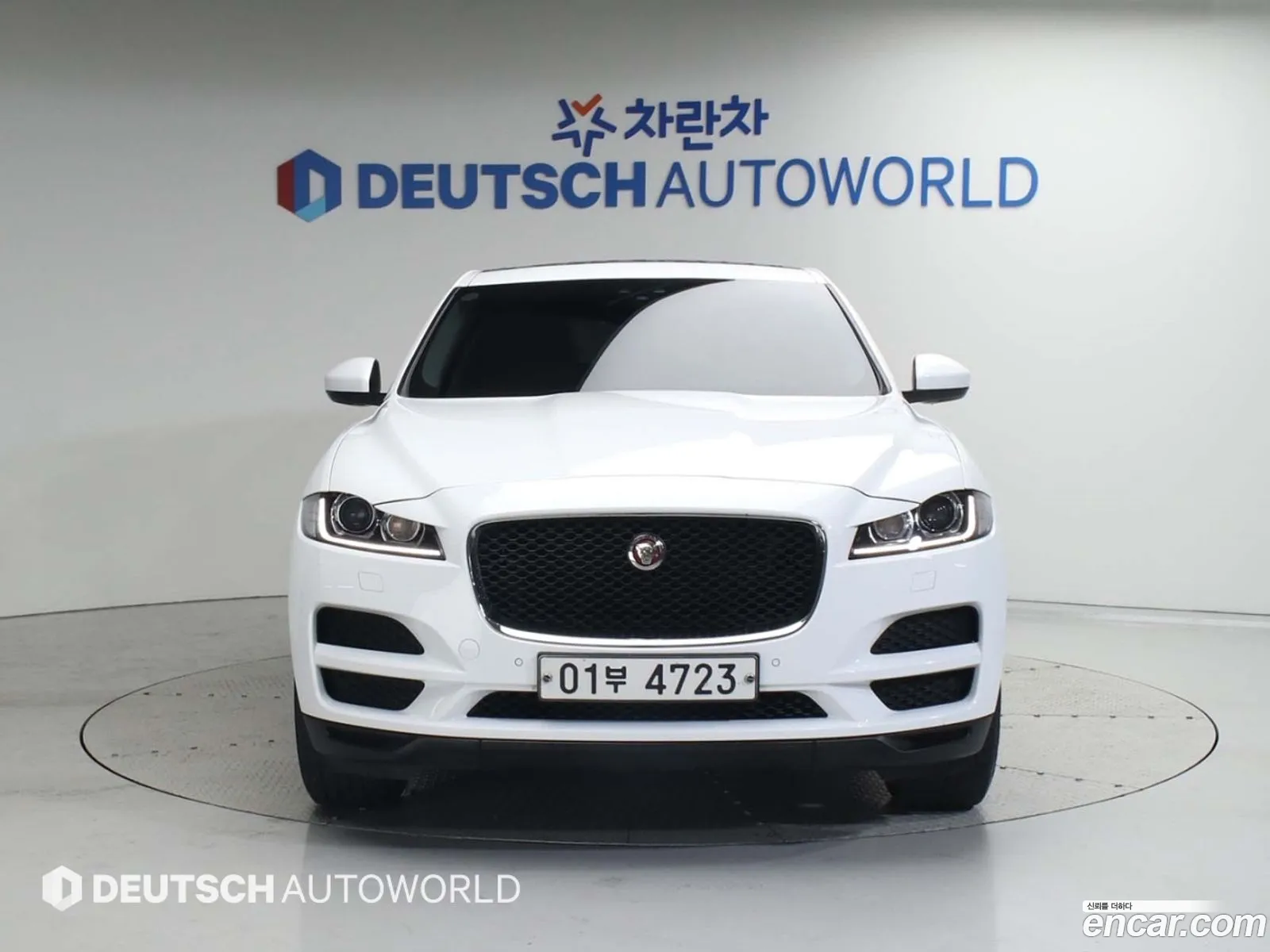 Jaguar F-Pace 20D Prestige - фотография 3939033