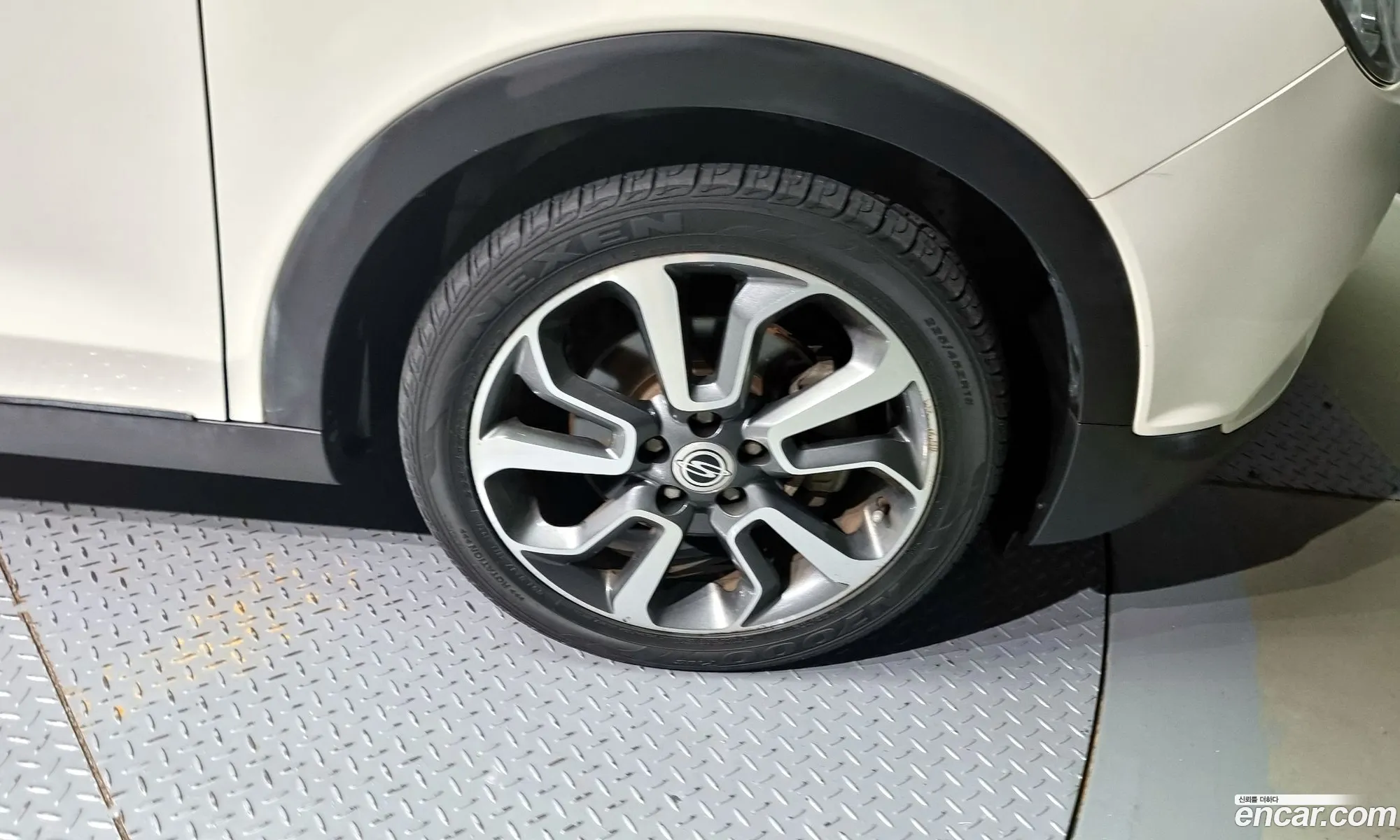 Kg Mobility Ssangyong Tivoli Diesel Vx 2Wd - фотография 8494256