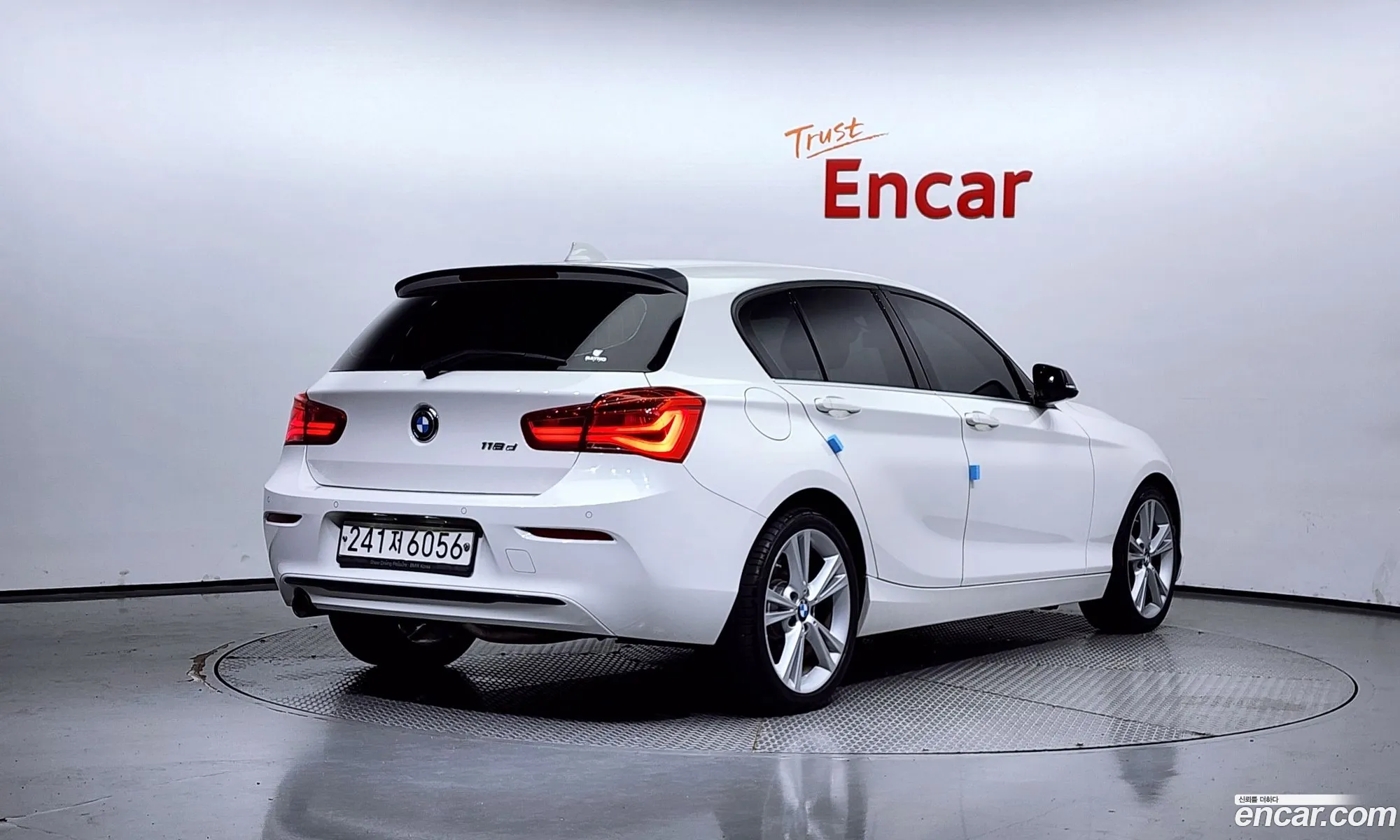BMW 1 Series F20 118D Sports Special Edition 5-Door - фотография 7553763