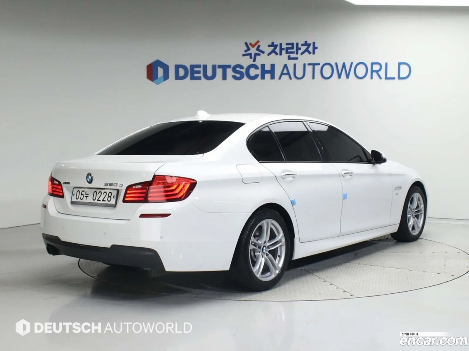BMW 5 Series F10 520D xDrive M Aerodynamics - фотография 7325167