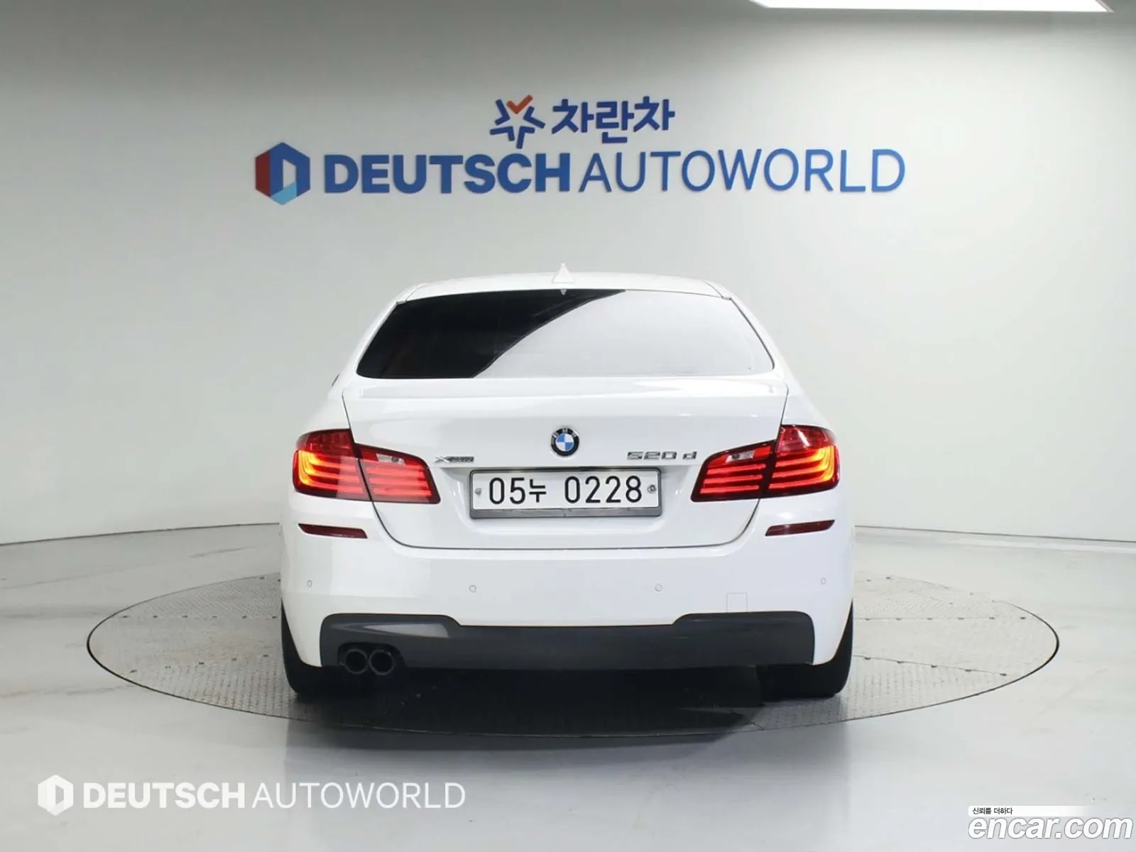 BMW 5 Series F10 520D xDrive M Aerodynamics - фотография 7325169