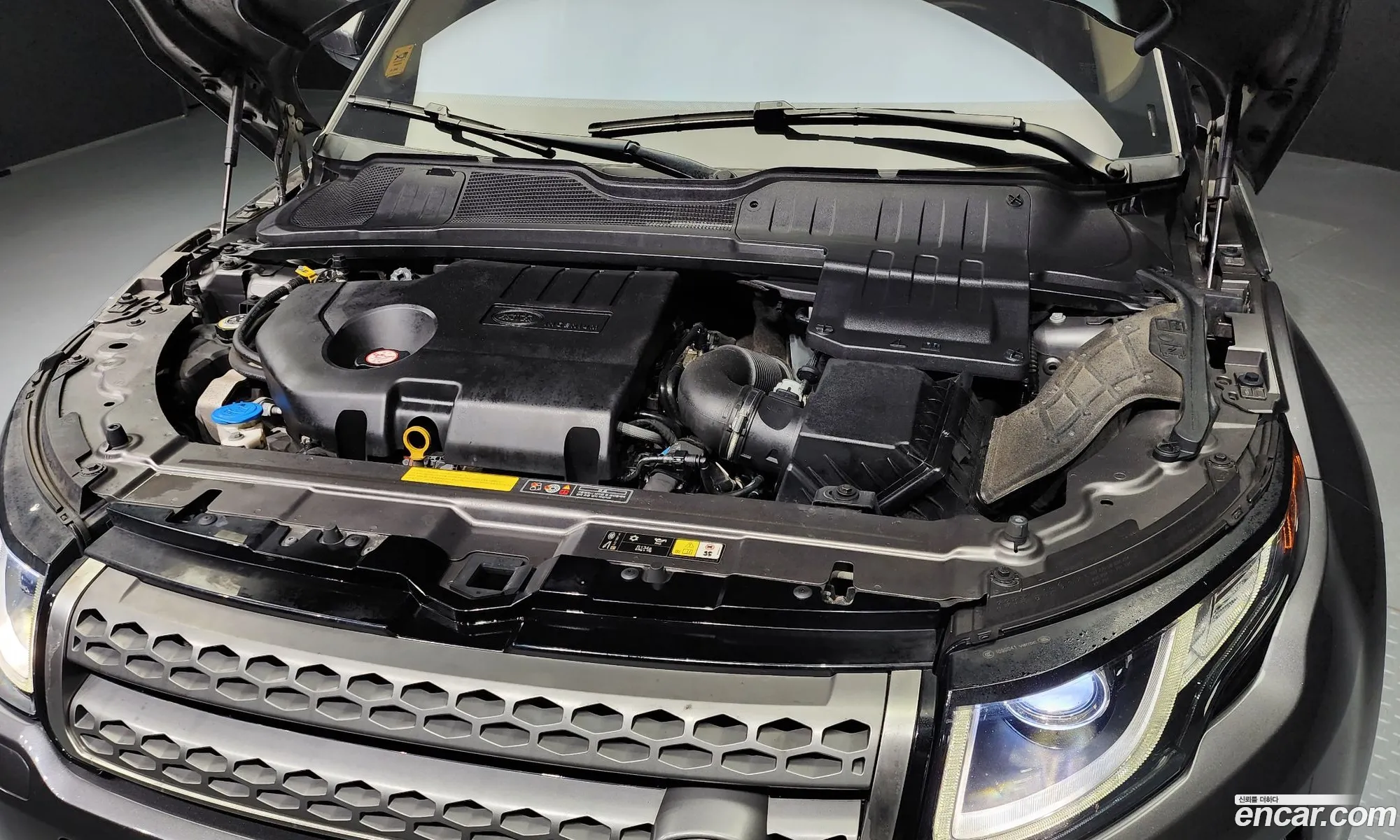 Land Rover Range Rover Evoque 20 Td4 Se - фотография 7242660