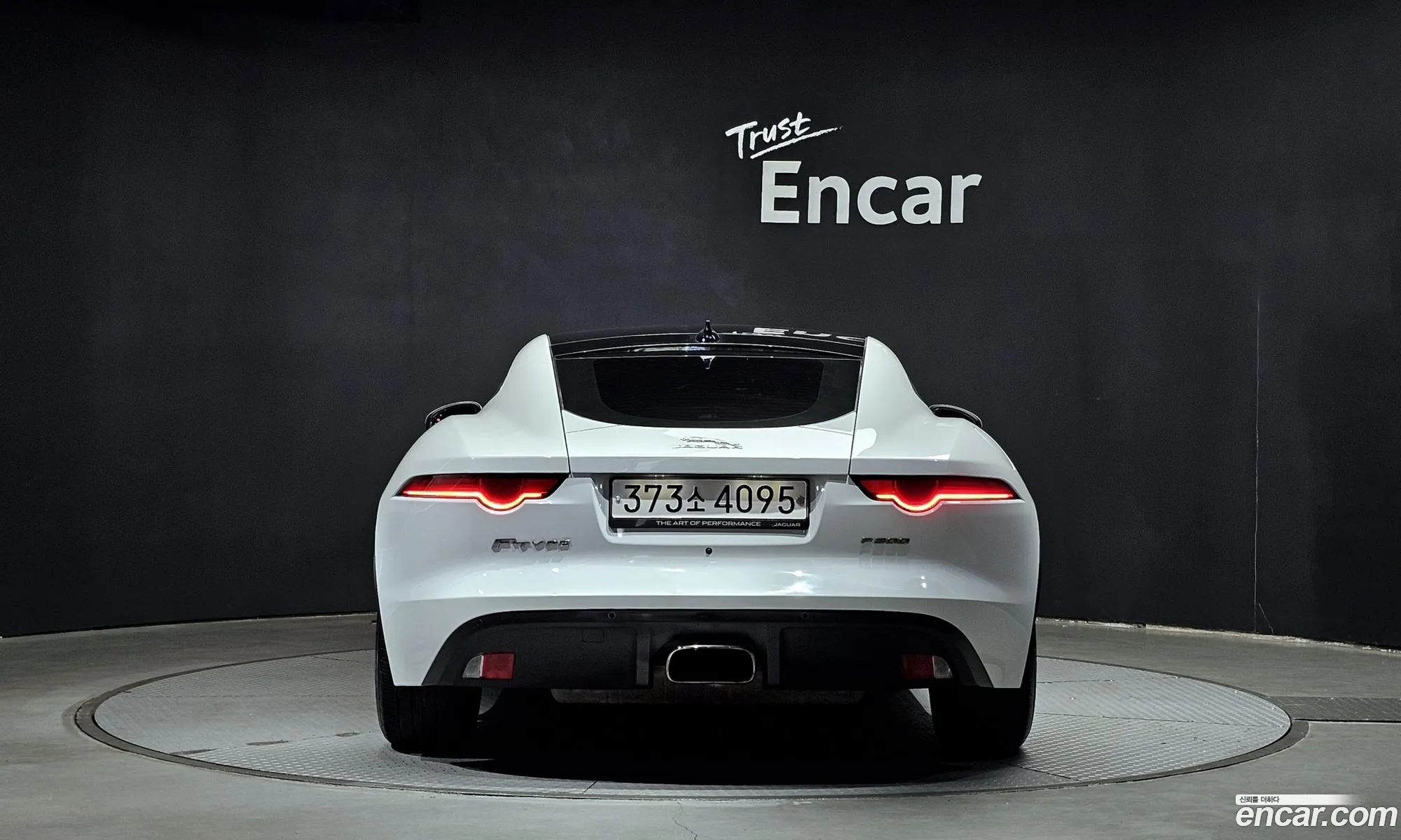 Jaguar F-Type P300 Coupe X152 - фотография 3929160