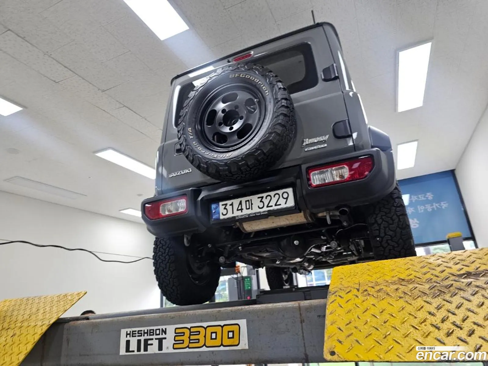 Suzuki Jimny 15 - фотография 3489776