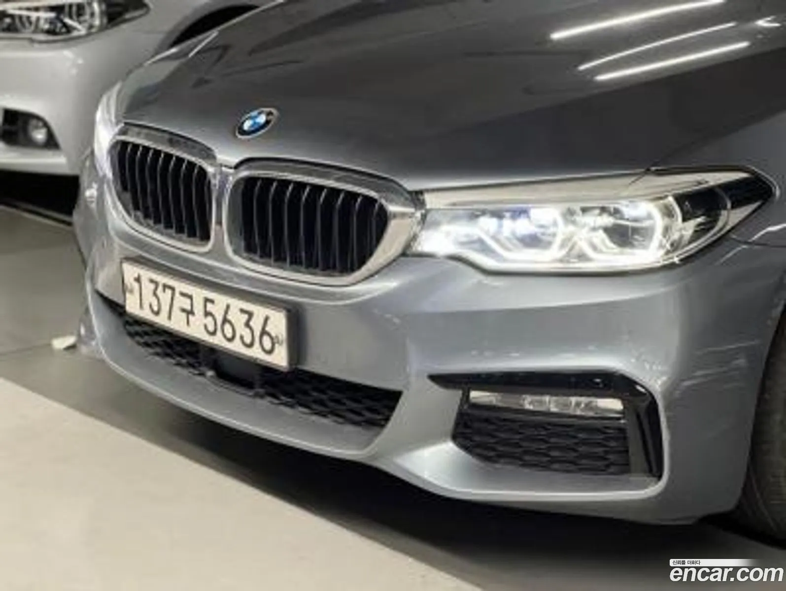 BMW 5 Series G30 520D xDrive M Sports - фотография 17878293