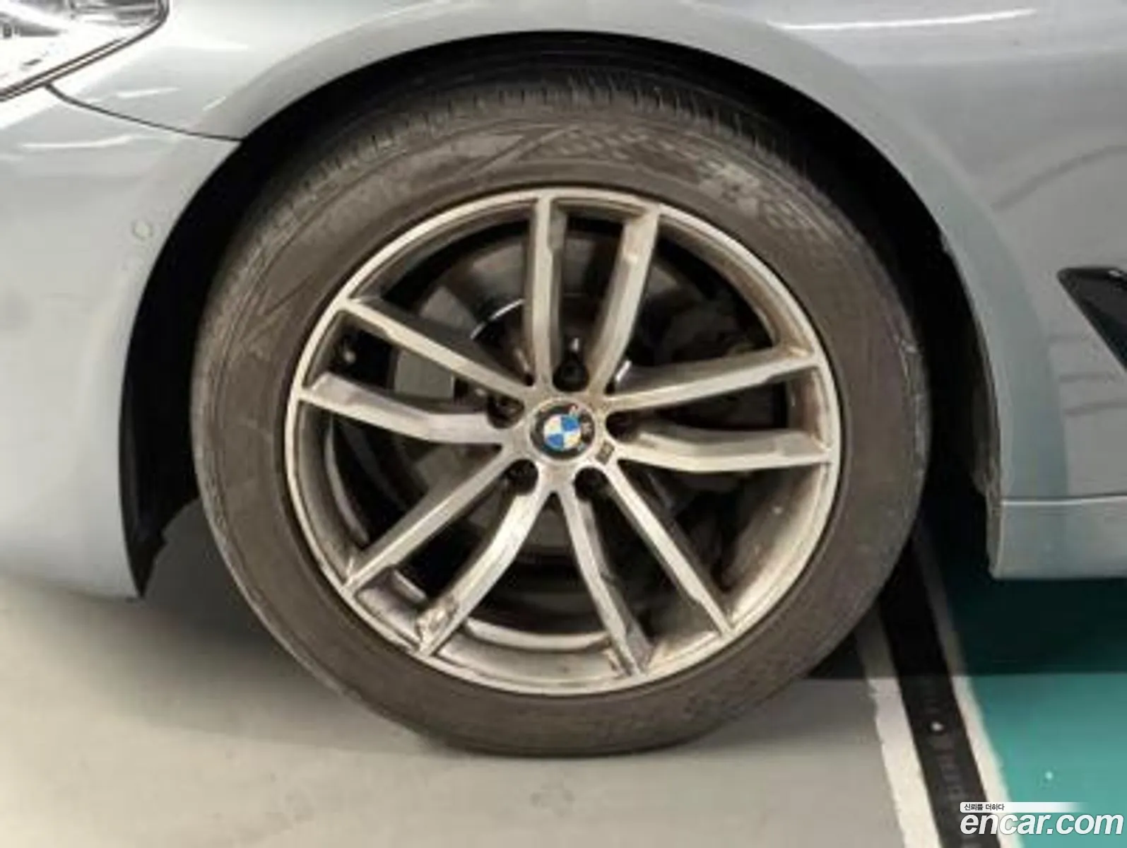 BMW 5 Series G30 520D xDrive M Sports - фотография 17878295