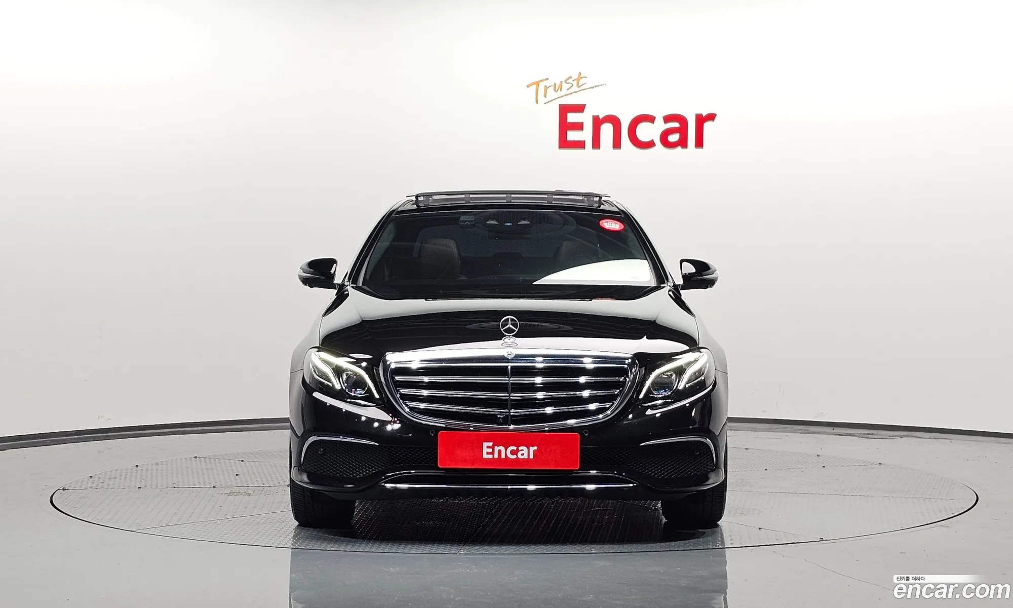 Mercedes E-Class W213 E300 4Matic Exclusive - фотография 19074938