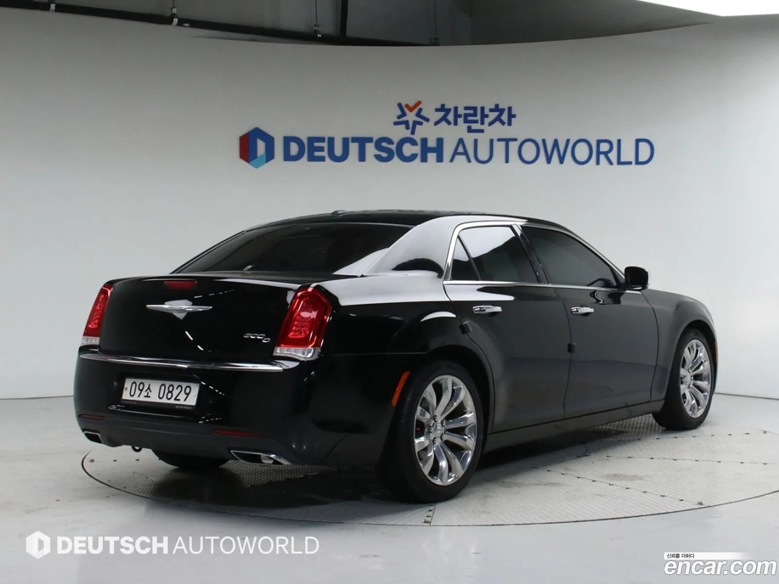 Chrysler The New 300C 36 - фотография 3496422