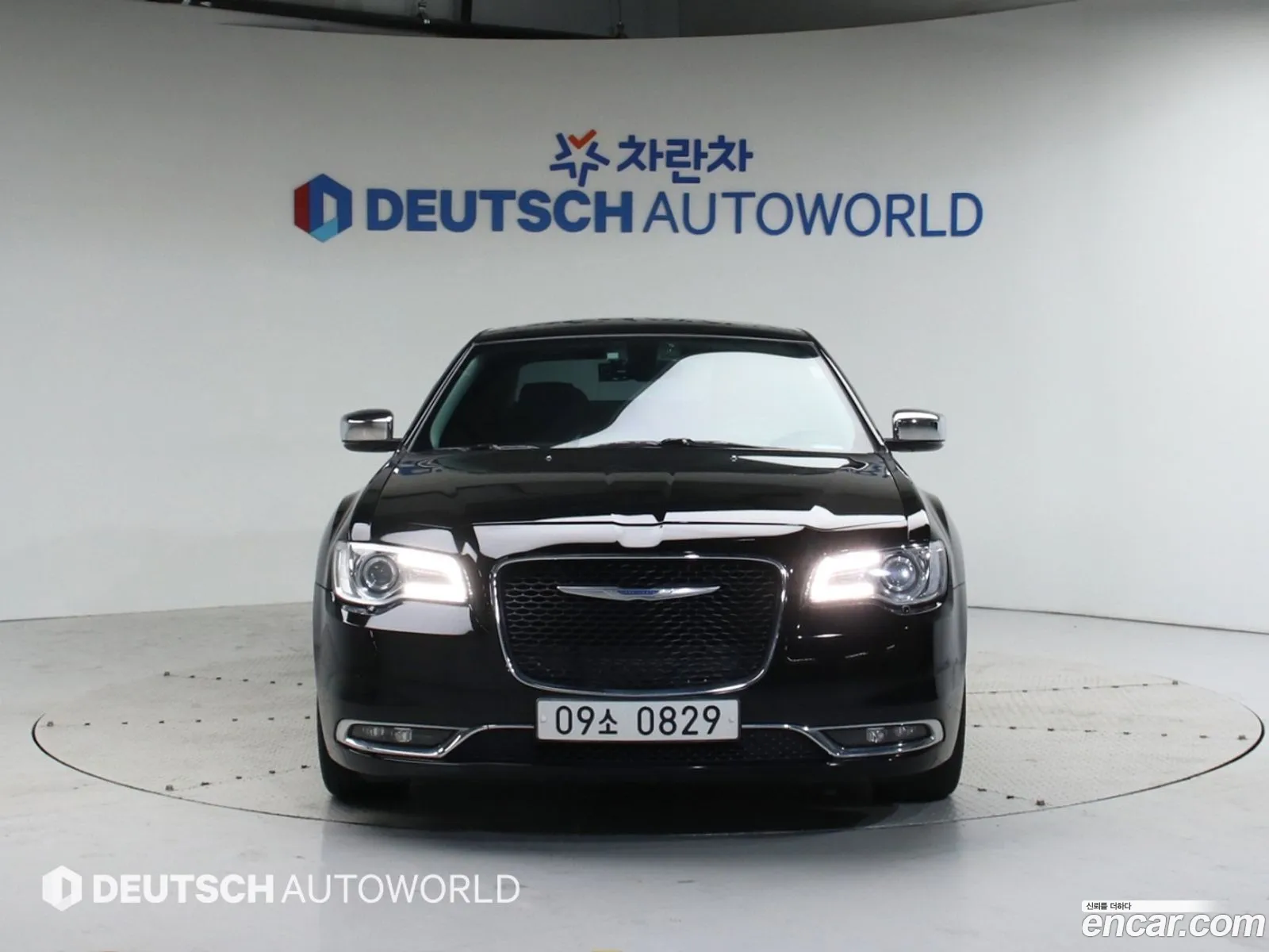 Chrysler The New 300C 36 - фотография 3496423