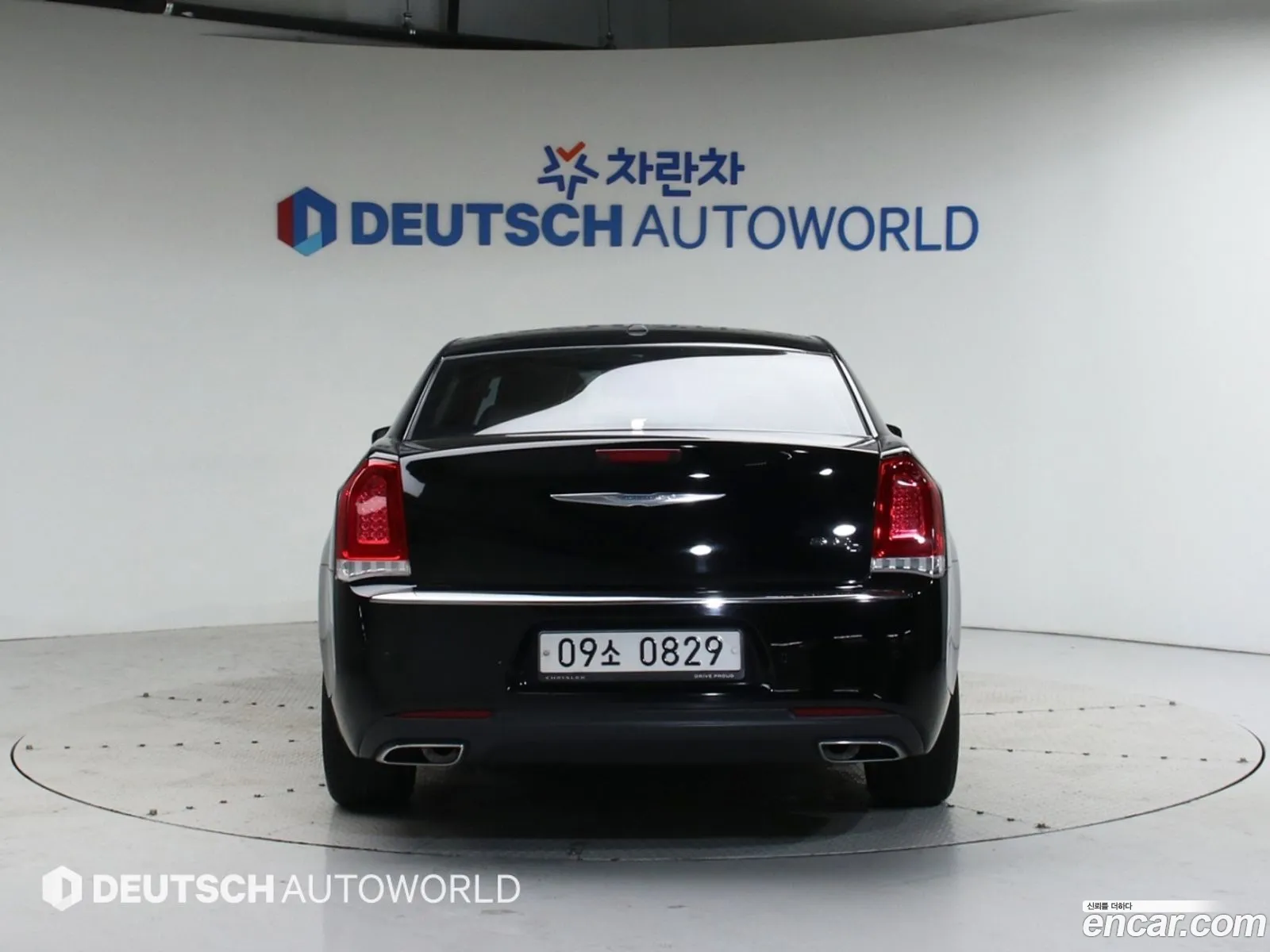 Chrysler The New 300C 36 - фотография 3496424