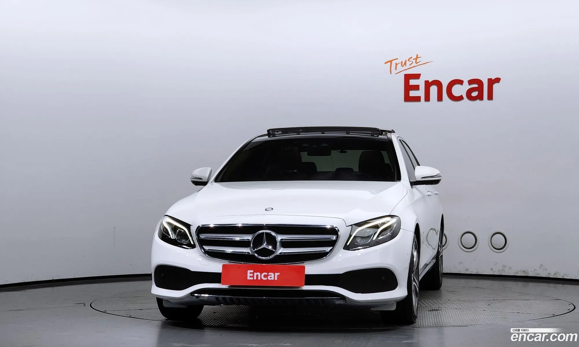 Mercedes E-Class W213 E300 4Matic Avant Garde - фотография 19082026