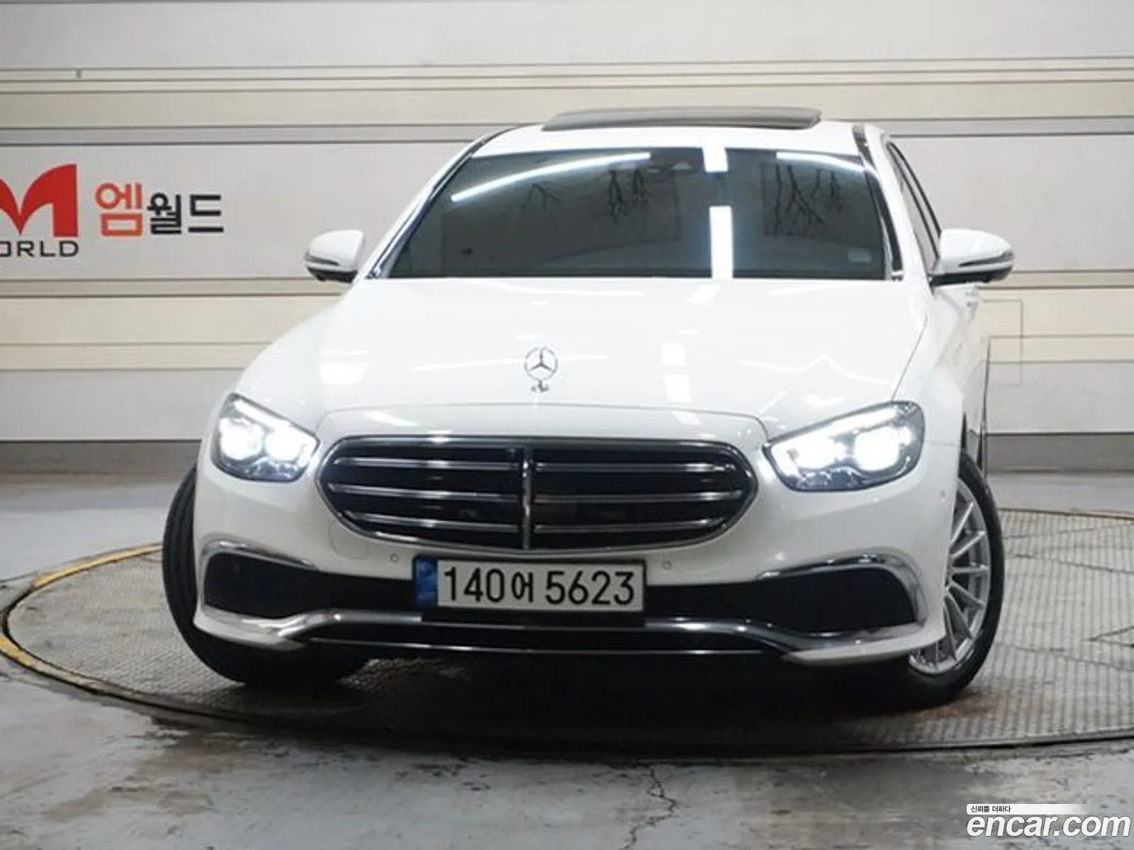 Mercedes E-Class W213 E250 Exclusive - фотография 19128666
