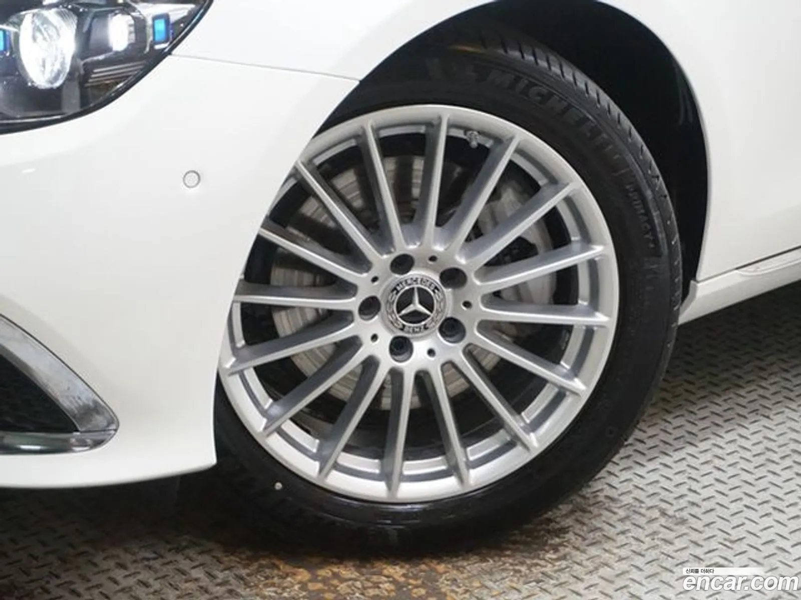 Mercedes E-Class W213 E250 Exclusive - фотография 19128668