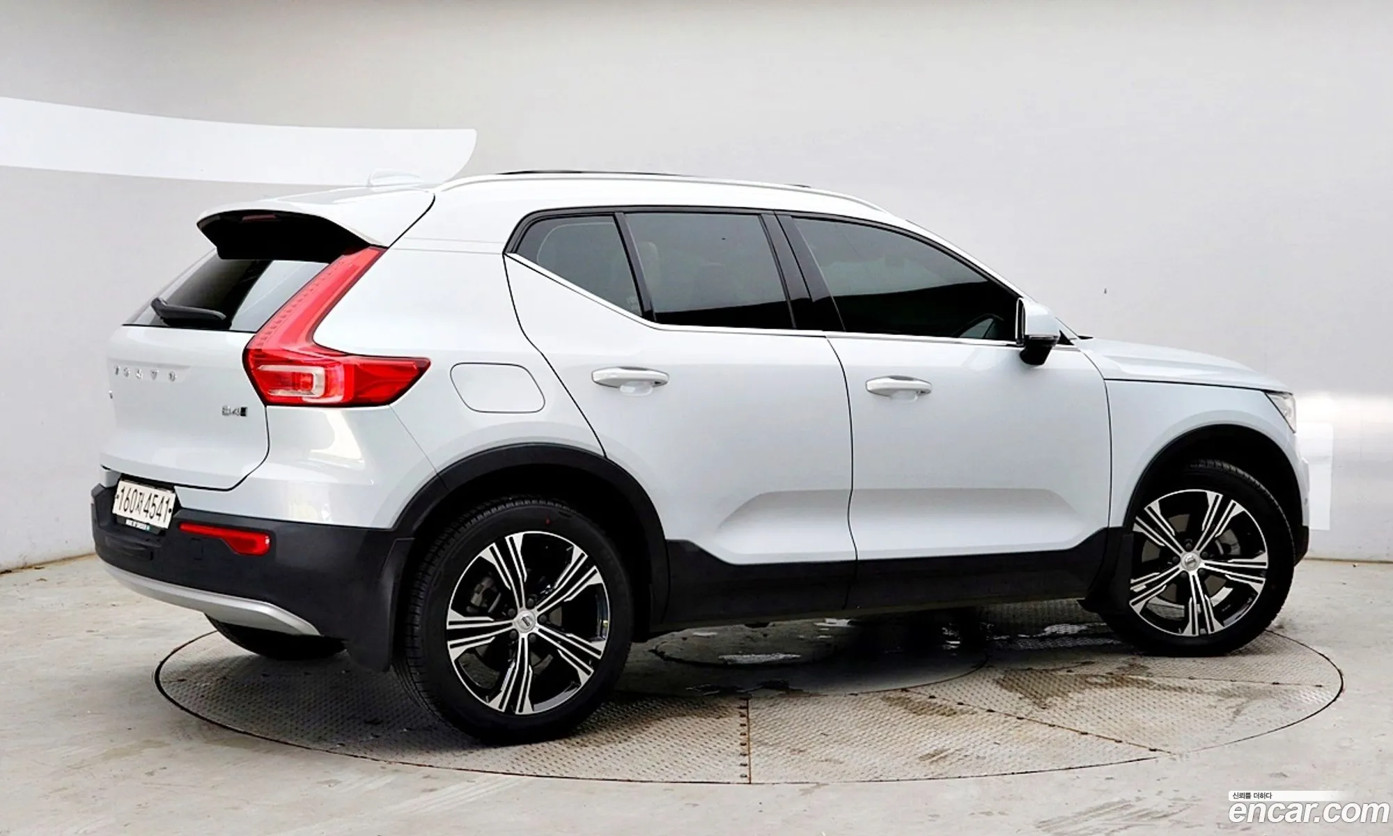 Volvo Xc40 B4 Inscription - фотография 6338391
