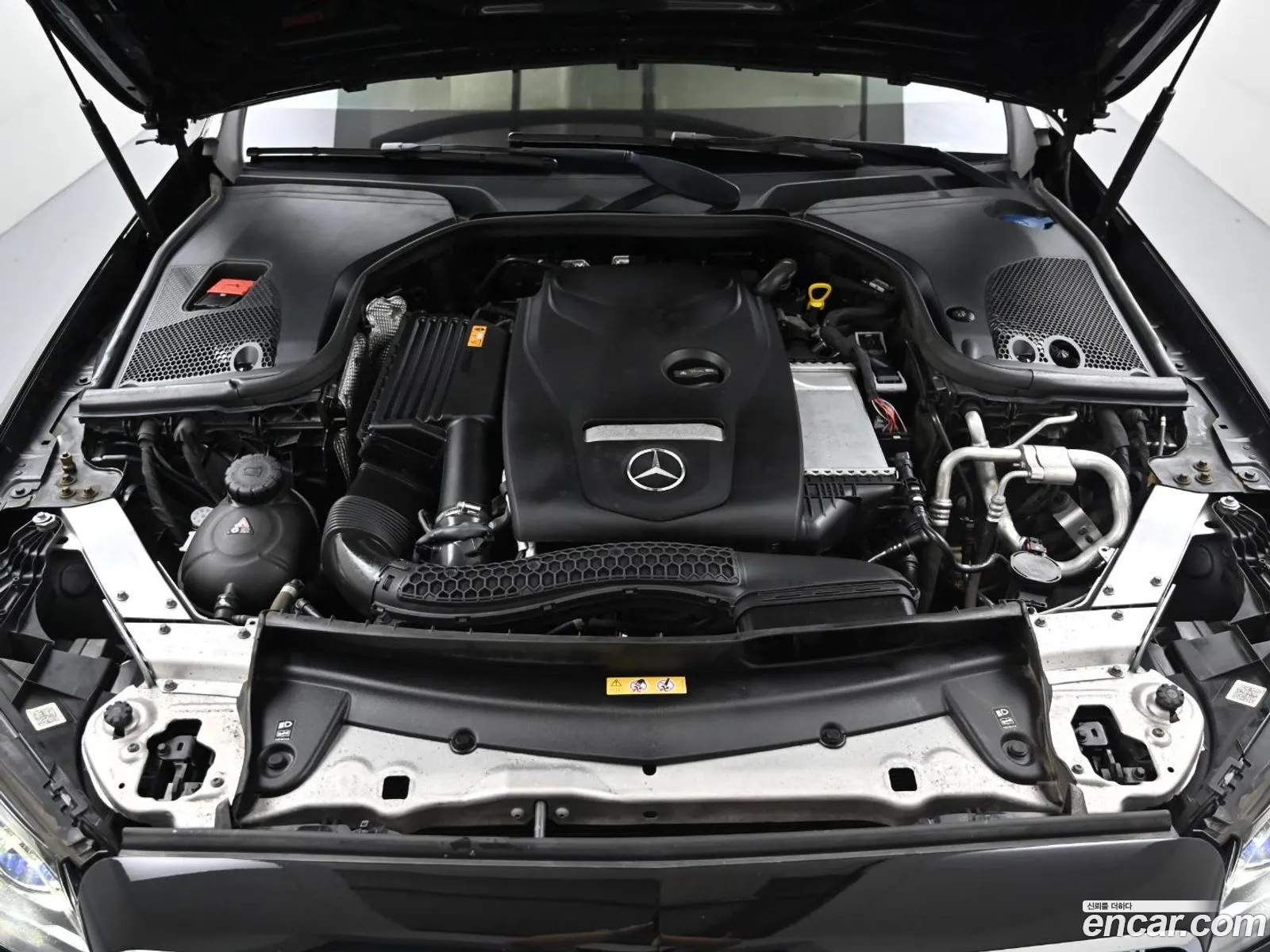 Mercedes E-Class W213 E300 4Matic Amg Line - фотография 19123156