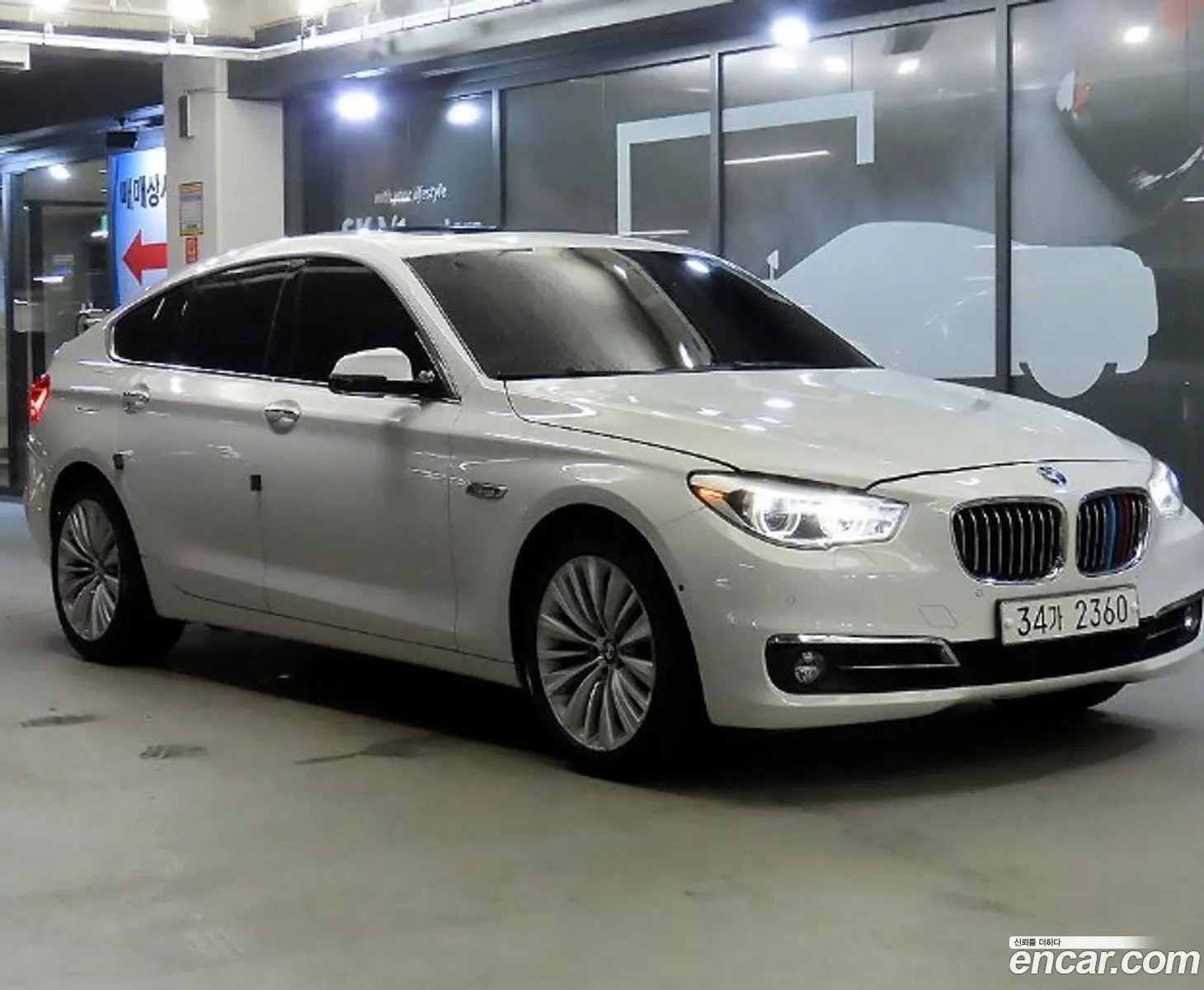 BMW 5 Series Gt F07 Gt 30D xDrive - фотография 6689162