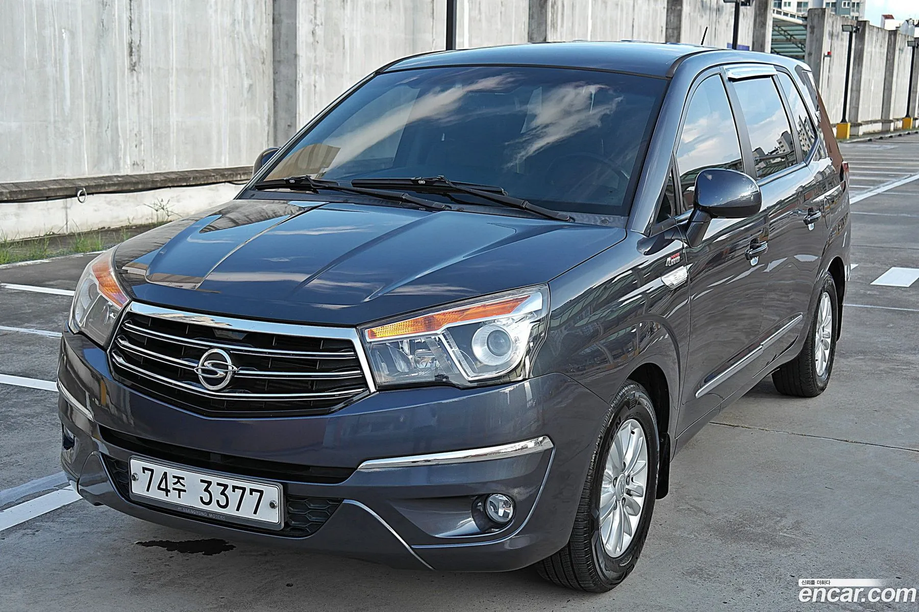 Kg Mobility Ssangyong Korando Turismo 4Wd Lt 11-Seater - фотография 6851368