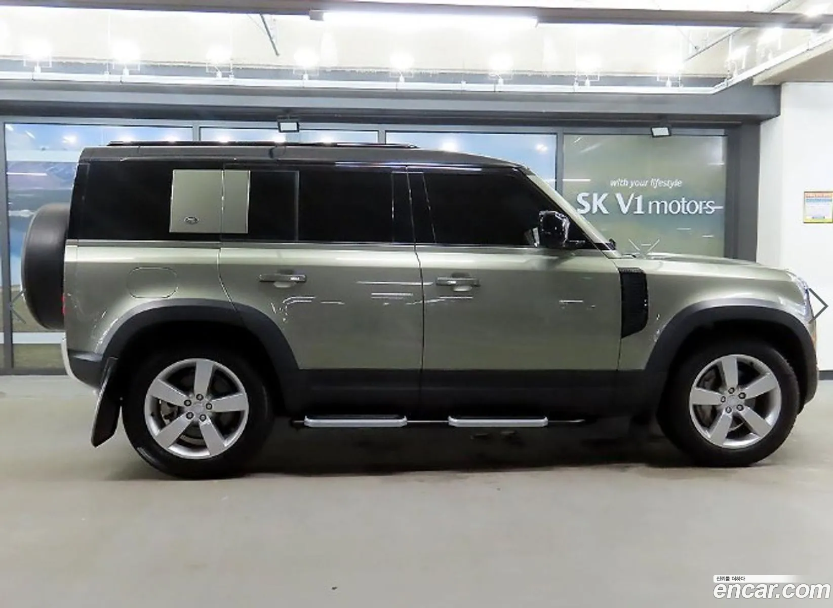 Land Rover Defender L663 110 D300 Hse - фотография 7286980