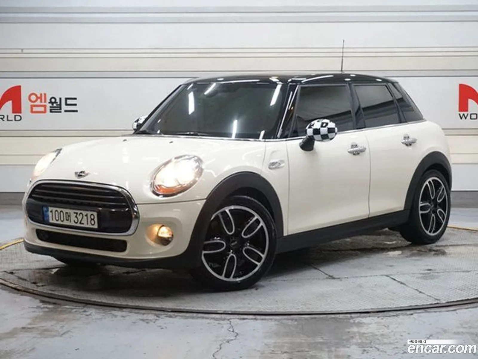 Mini Cooper D Basic 3Rd Generation - фотография 10995215