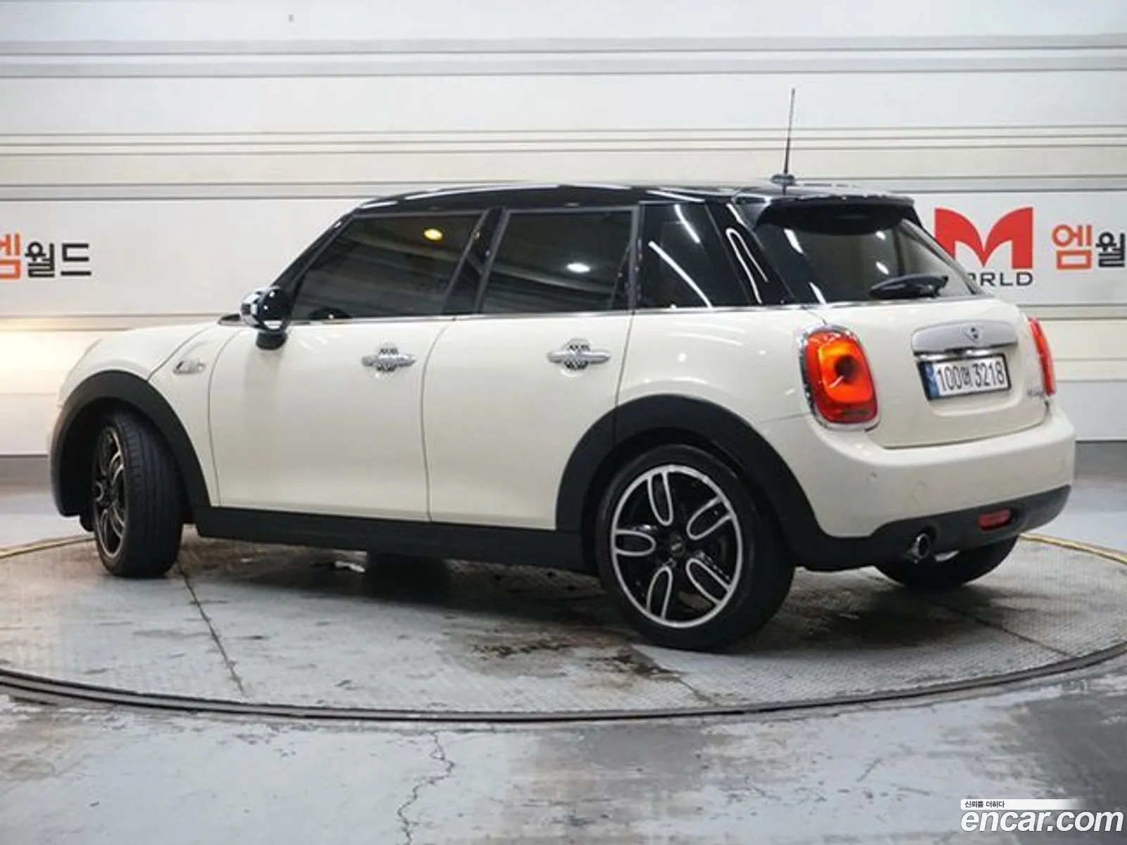 Mini Cooper D Basic 3Rd Generation - фотография 10995216